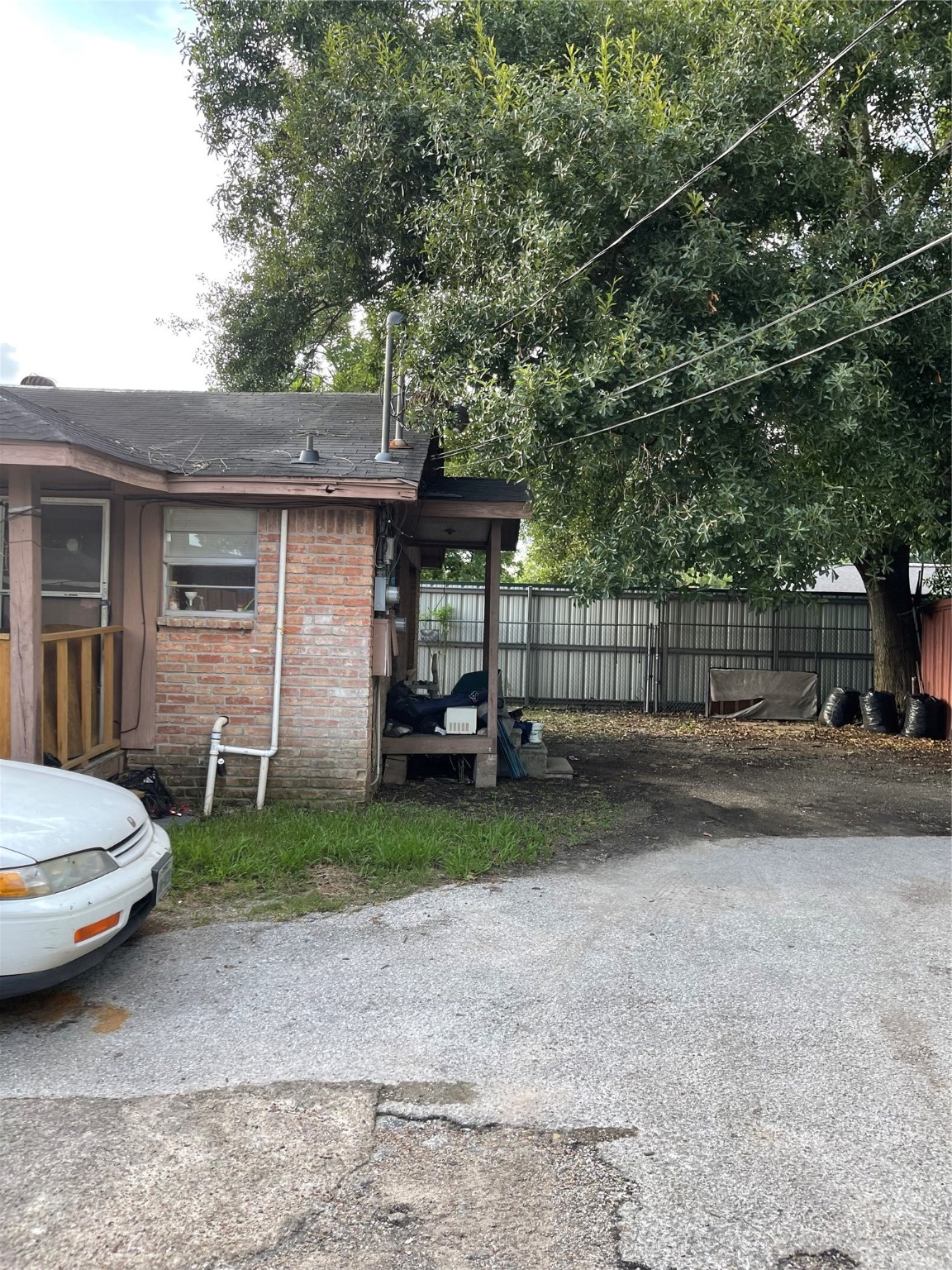 9816 Fulton St Street Property Photo 7