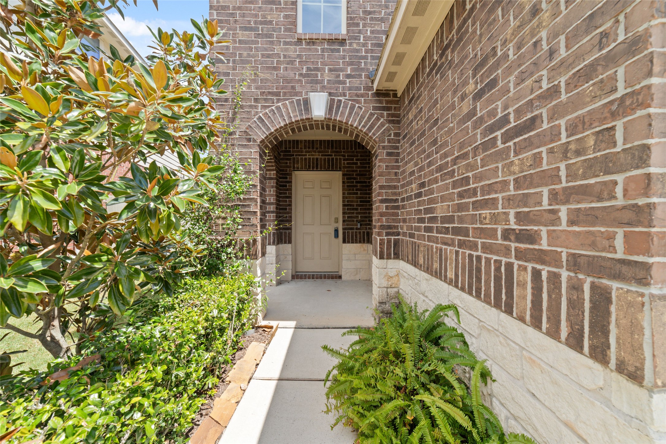 16451 Rosary Pea Place Property Photo 4