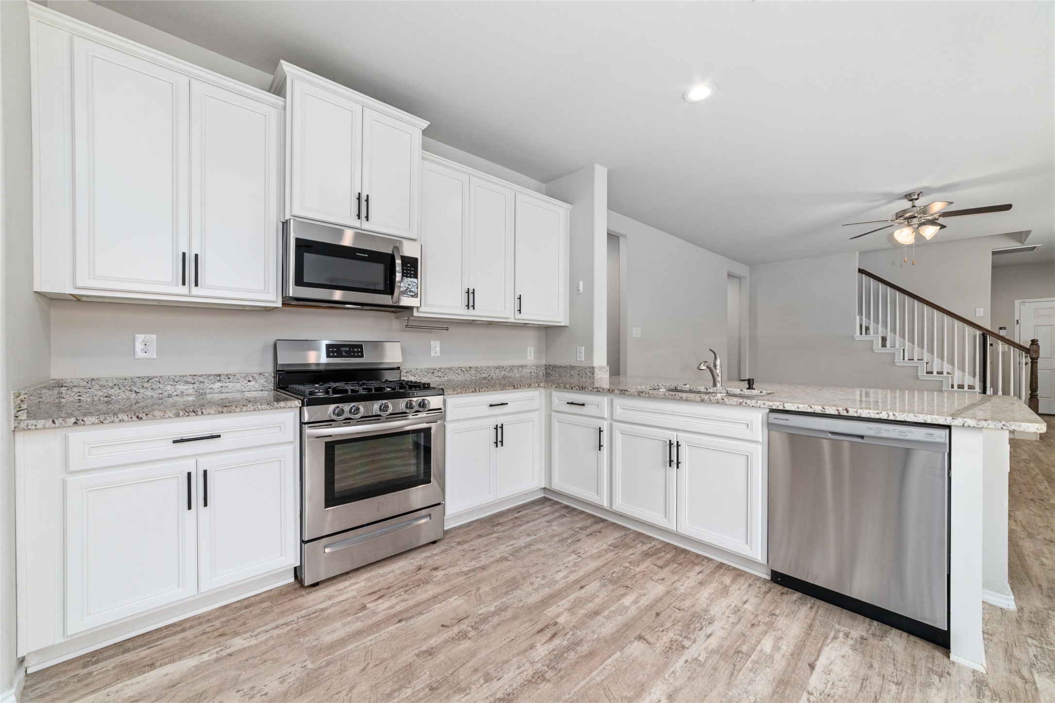 16451 Rosary Pea Place Property Photo 14