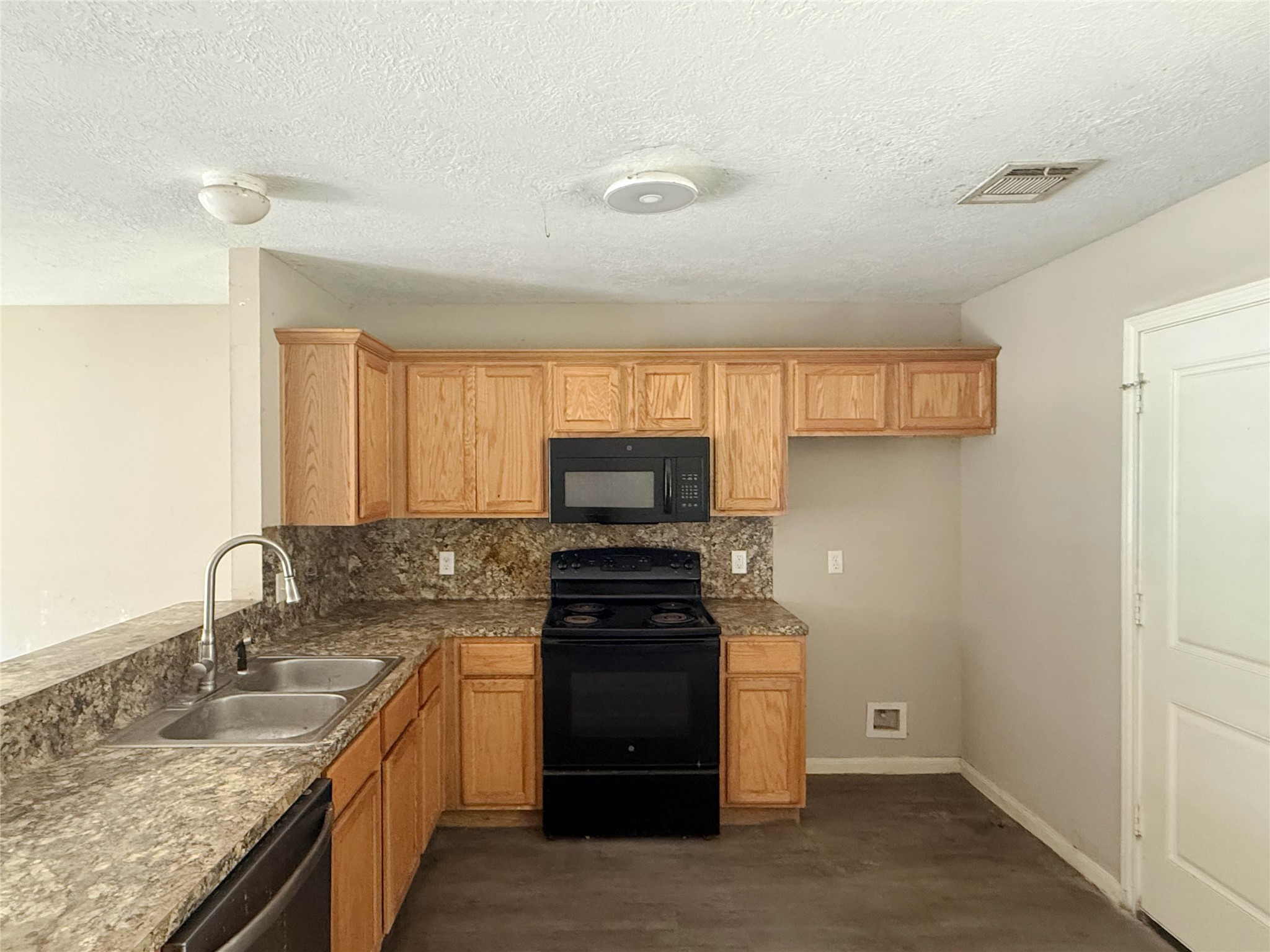 15028 Austin Road Property Photo 10