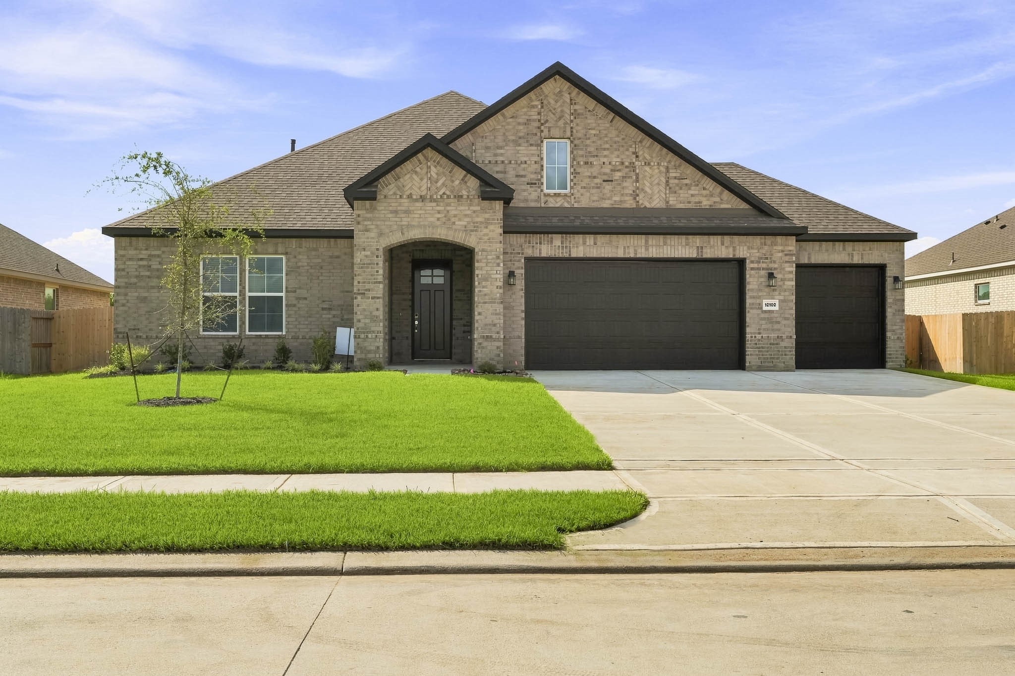 12102 Old Fashion Circle Property Photo 1