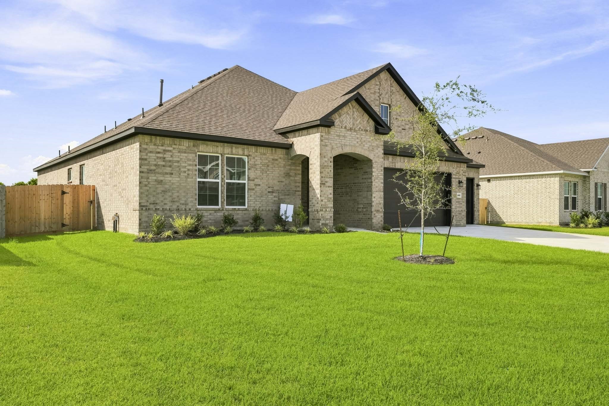 12102 Old Fashion Circle Property Photo 2