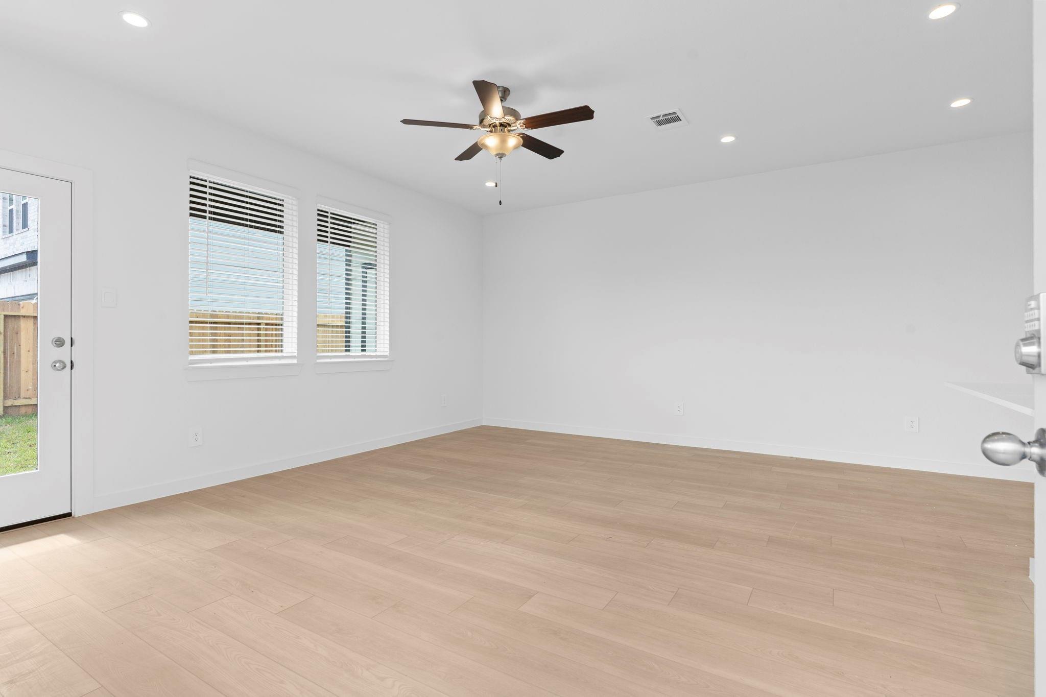 1710 Revolution Way, Missouri City Tx 77459 Property Photo 6