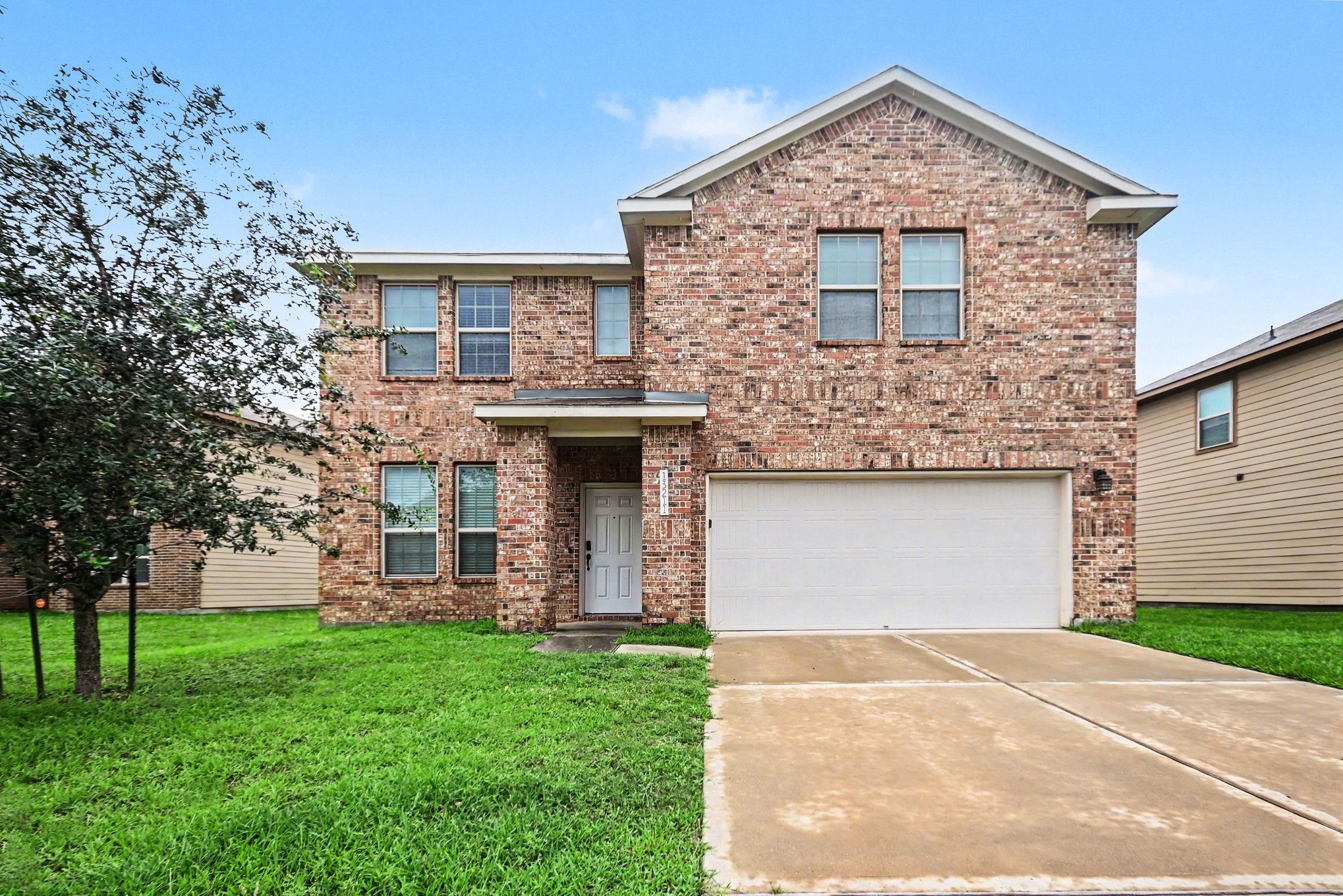 13211 Barrington Oaks Circle Property Photo 1