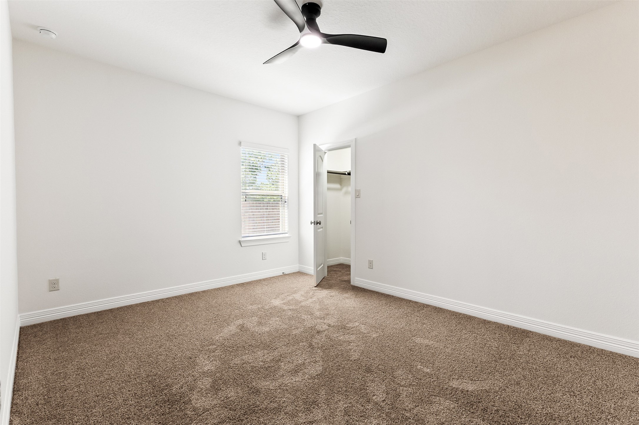 8914 Vineyard Valley Court Property Photo 36