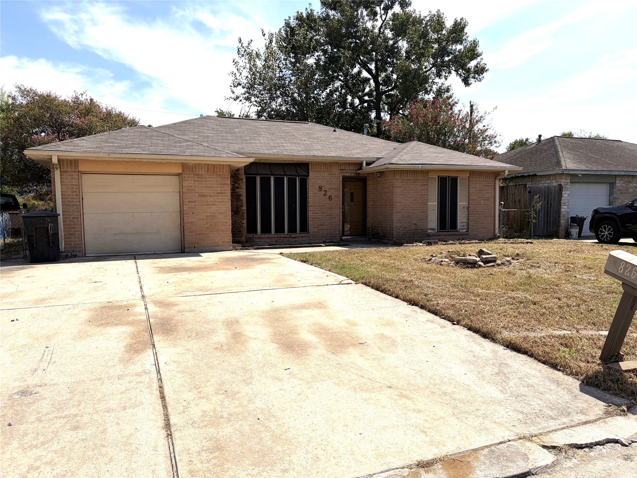 826 Deerpass Drive Property Photo 2