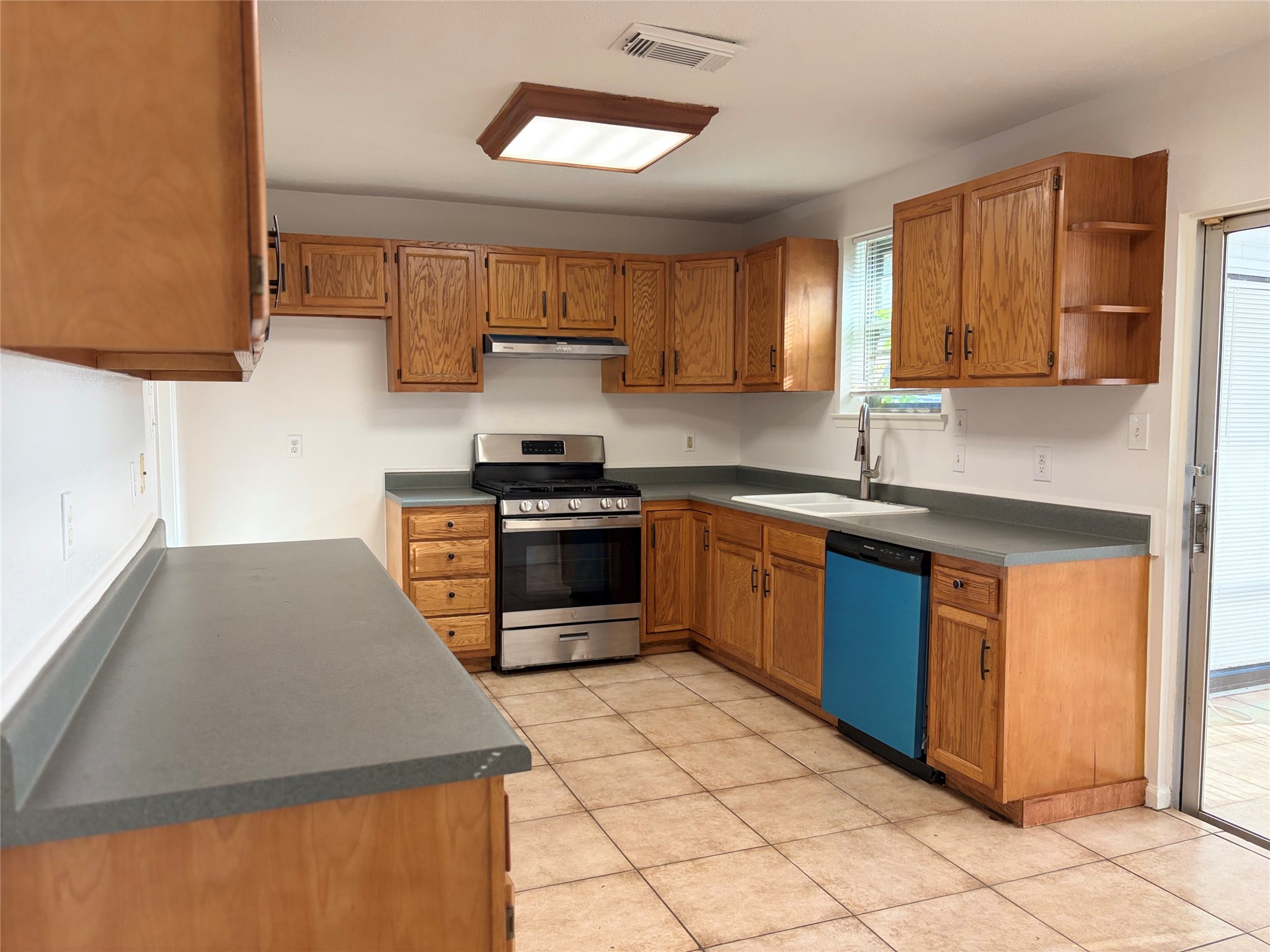 826 Deerpass Drive Property Photo 5