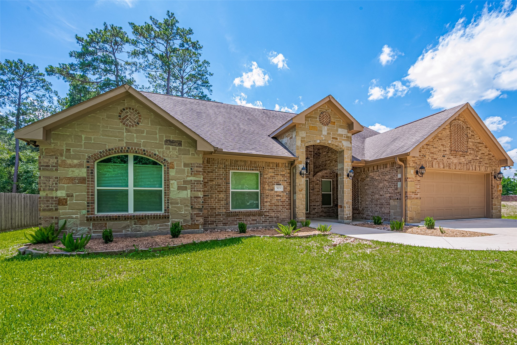 503 Weisinger Drive Property Photo 1
