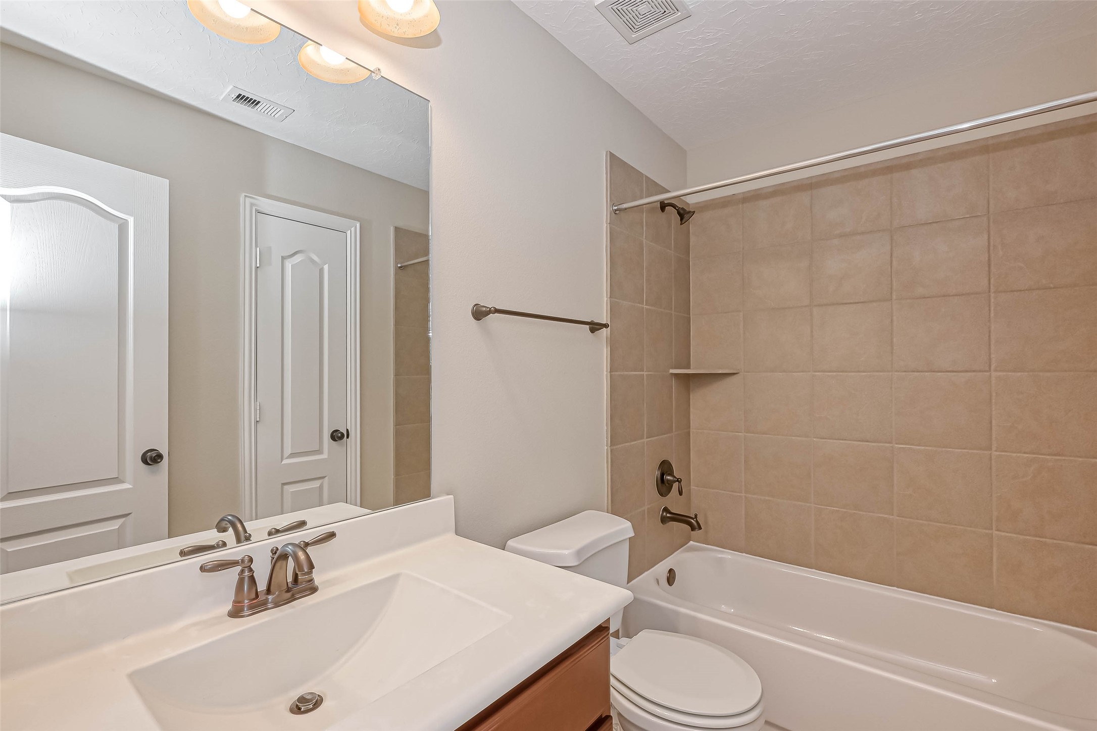 17827 Circular Quay Lane Property Photo 23