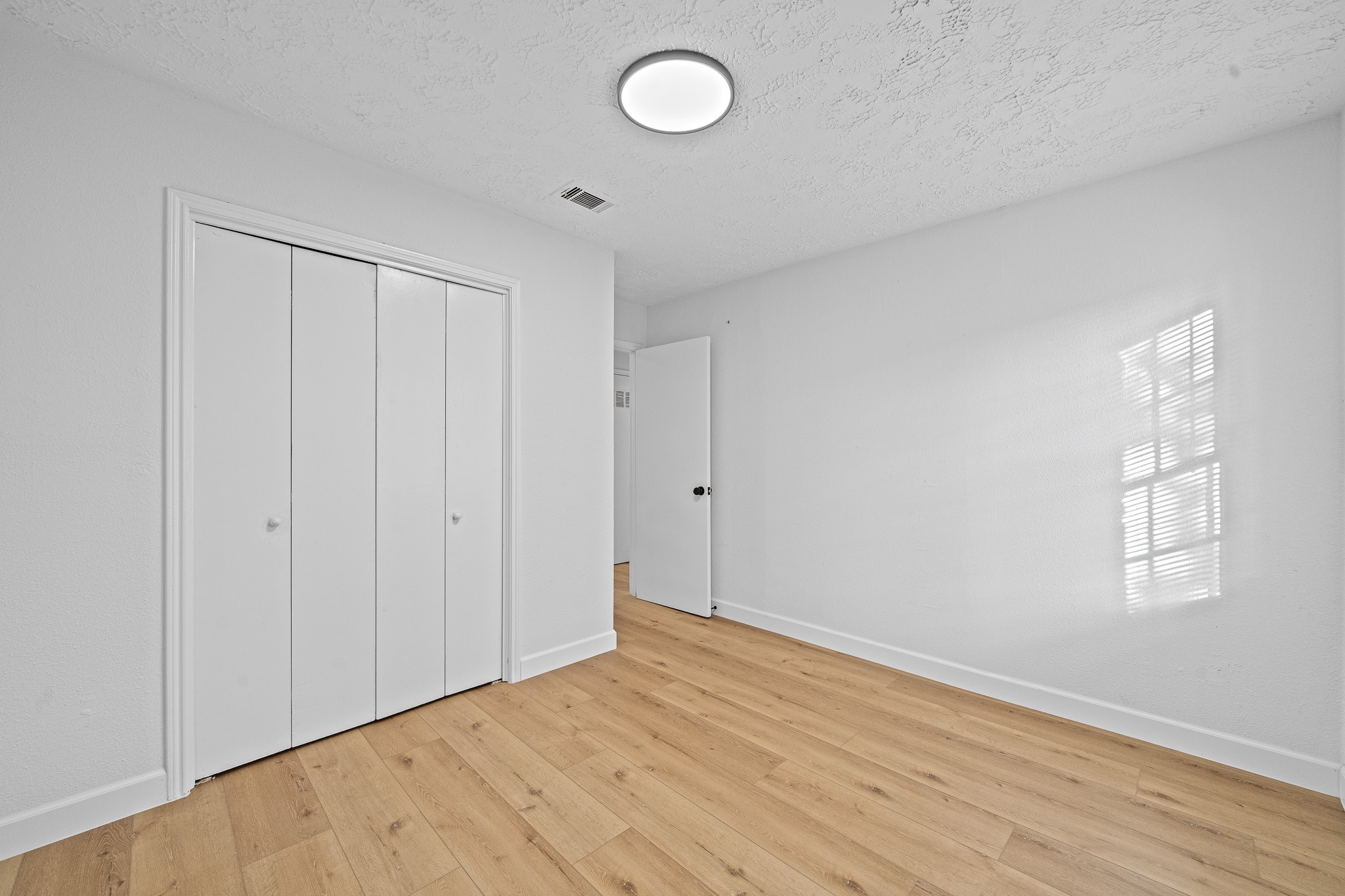 8726 Wilcrest Drive 8726 Property Photo 17