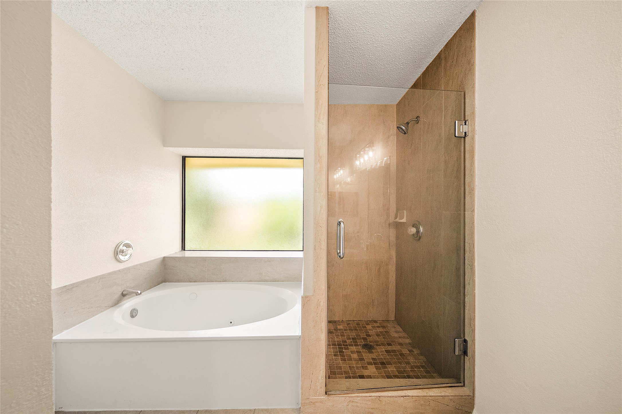 2206 Greencove Lane Property Photo 17
