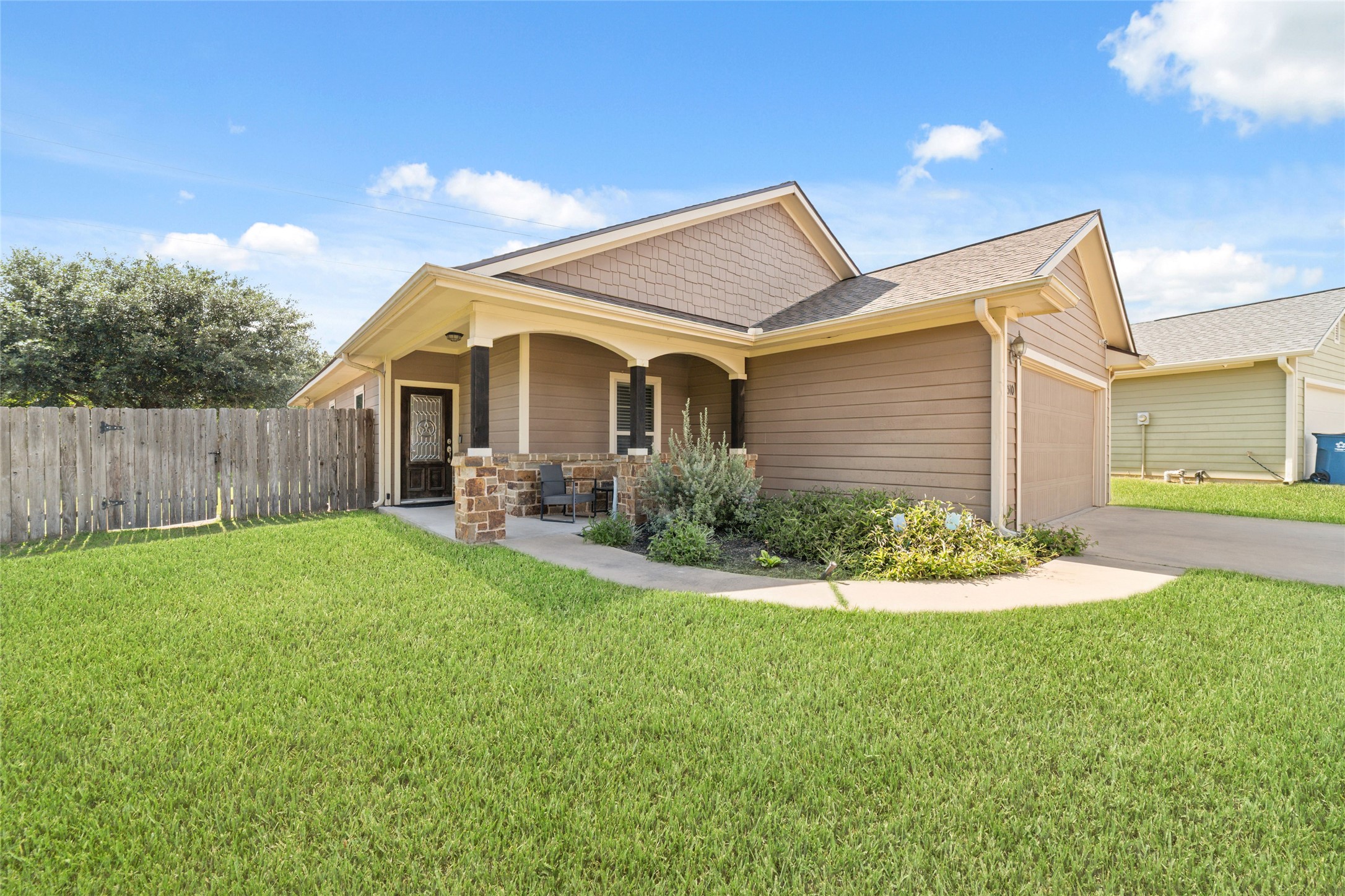 310 Regal Court Property Photo 3