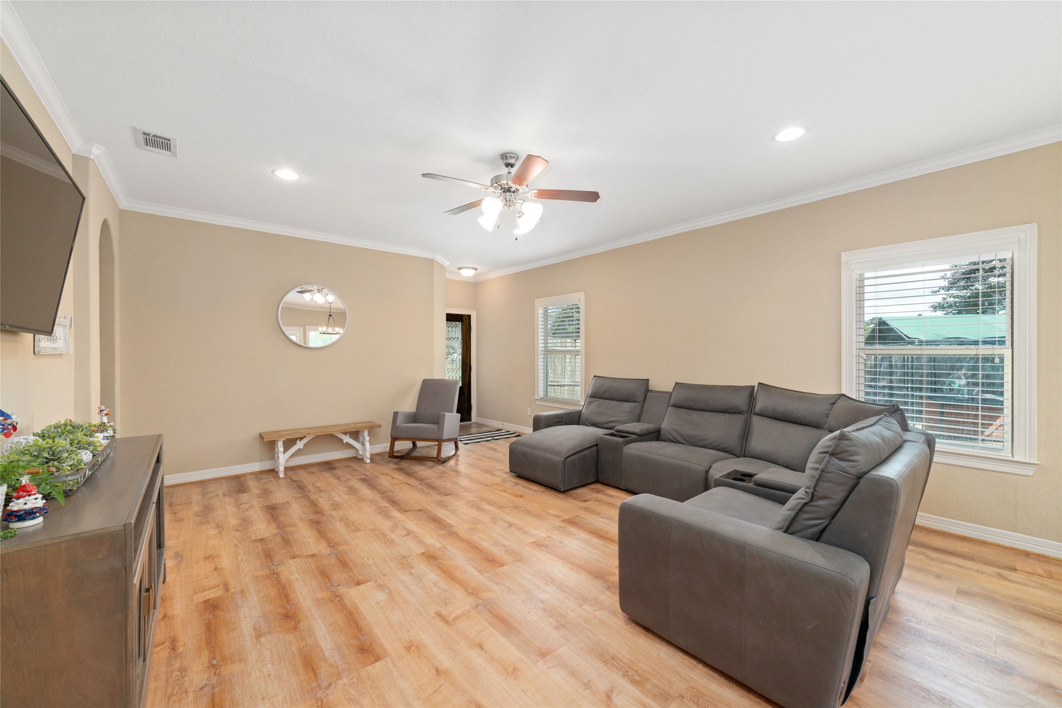 310 Regal Court Property Photo 7