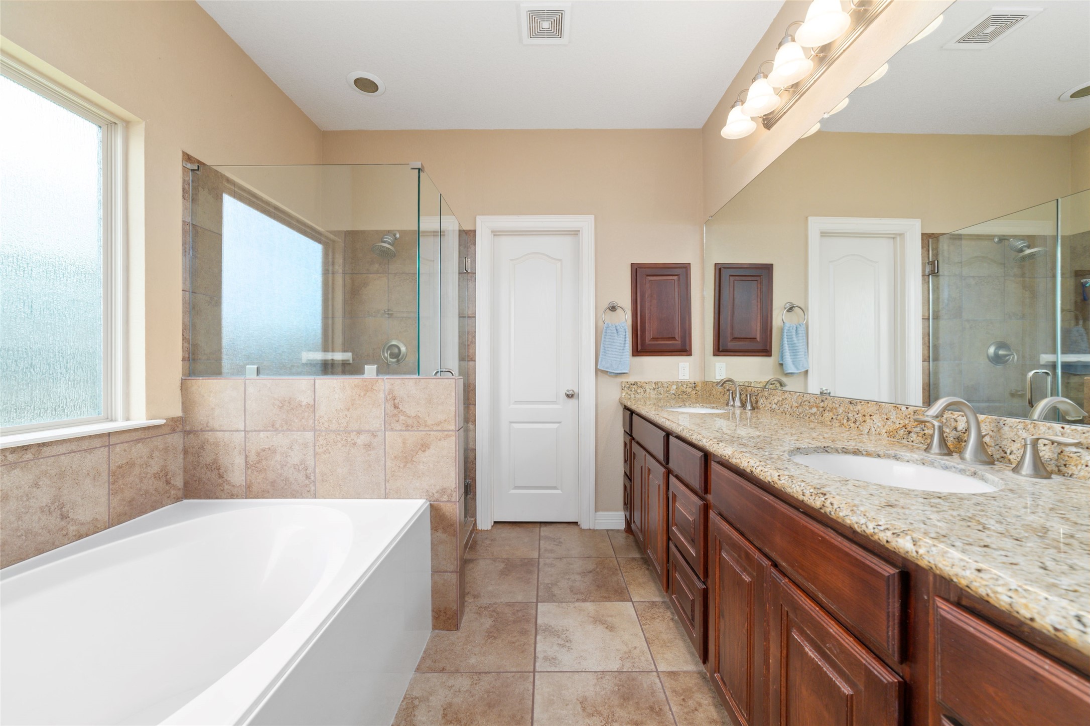 310 Regal Court Property Photo 16