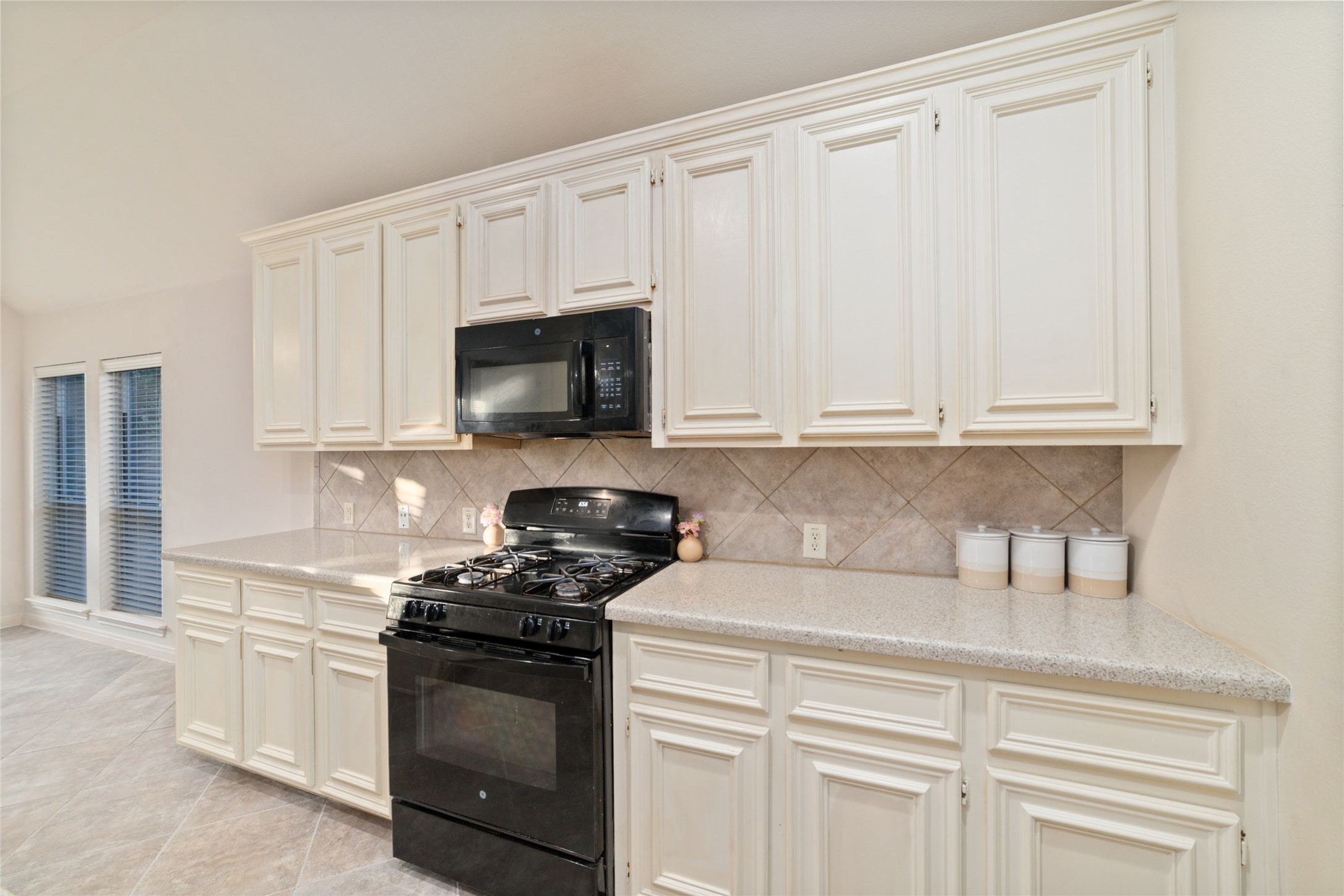 9815 Ryans Park Lane Property Photo 19