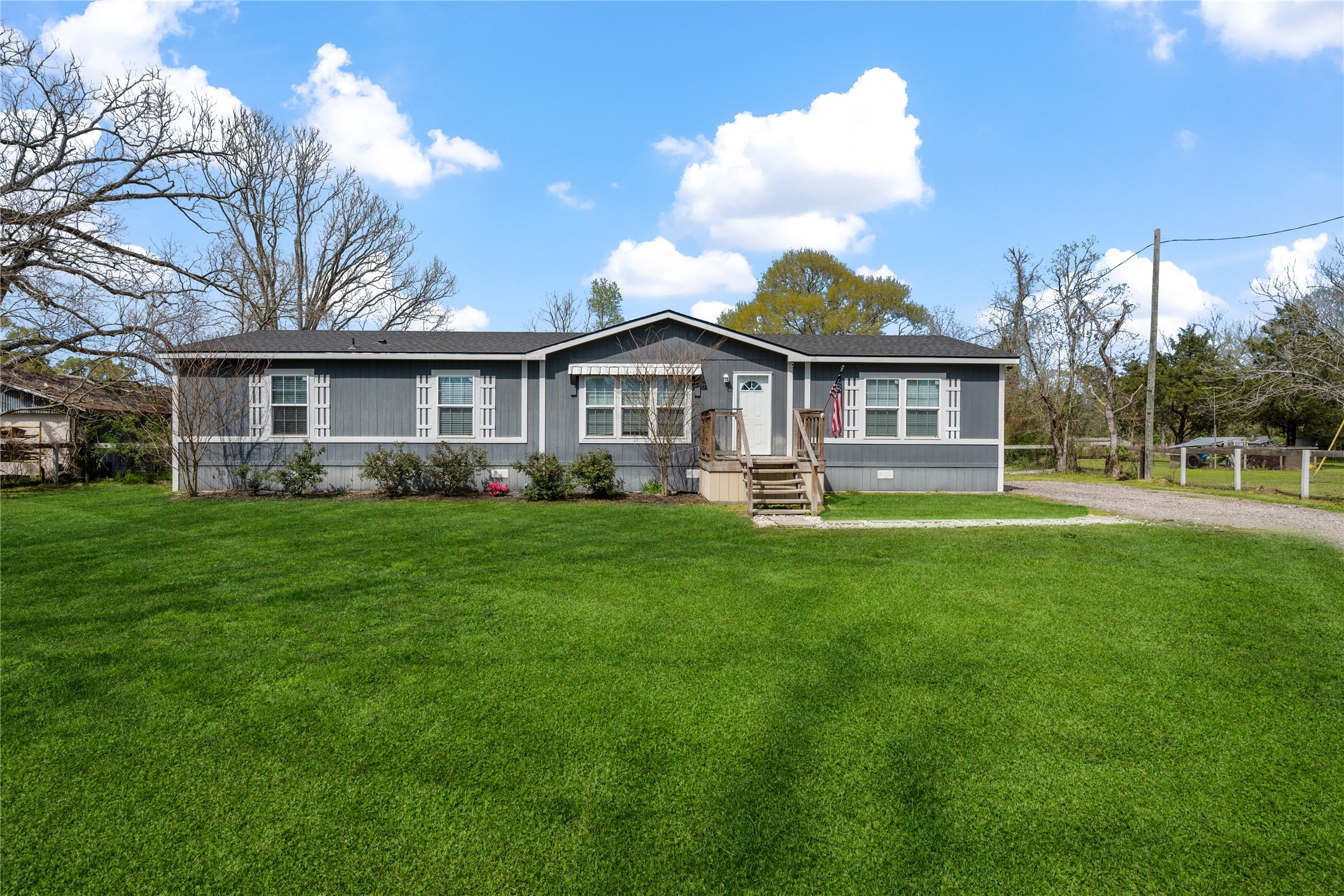 1602 County Road 301 N Property Photo
