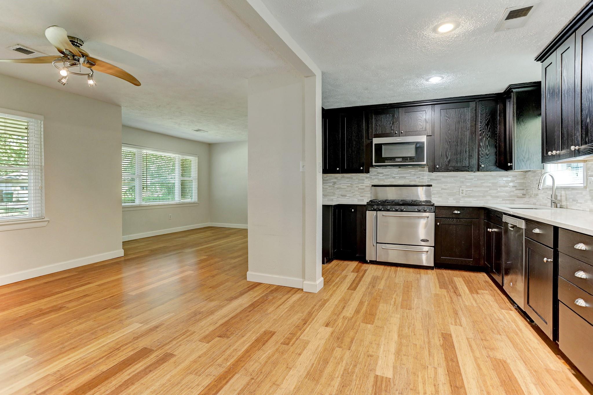 2015 Ebony Lane Property Photo 5