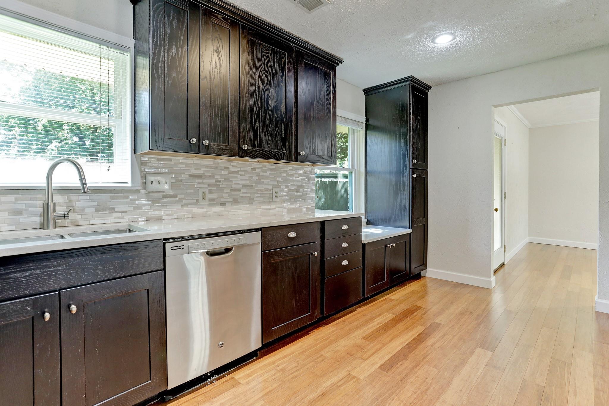 2015 Ebony Lane Property Photo 8