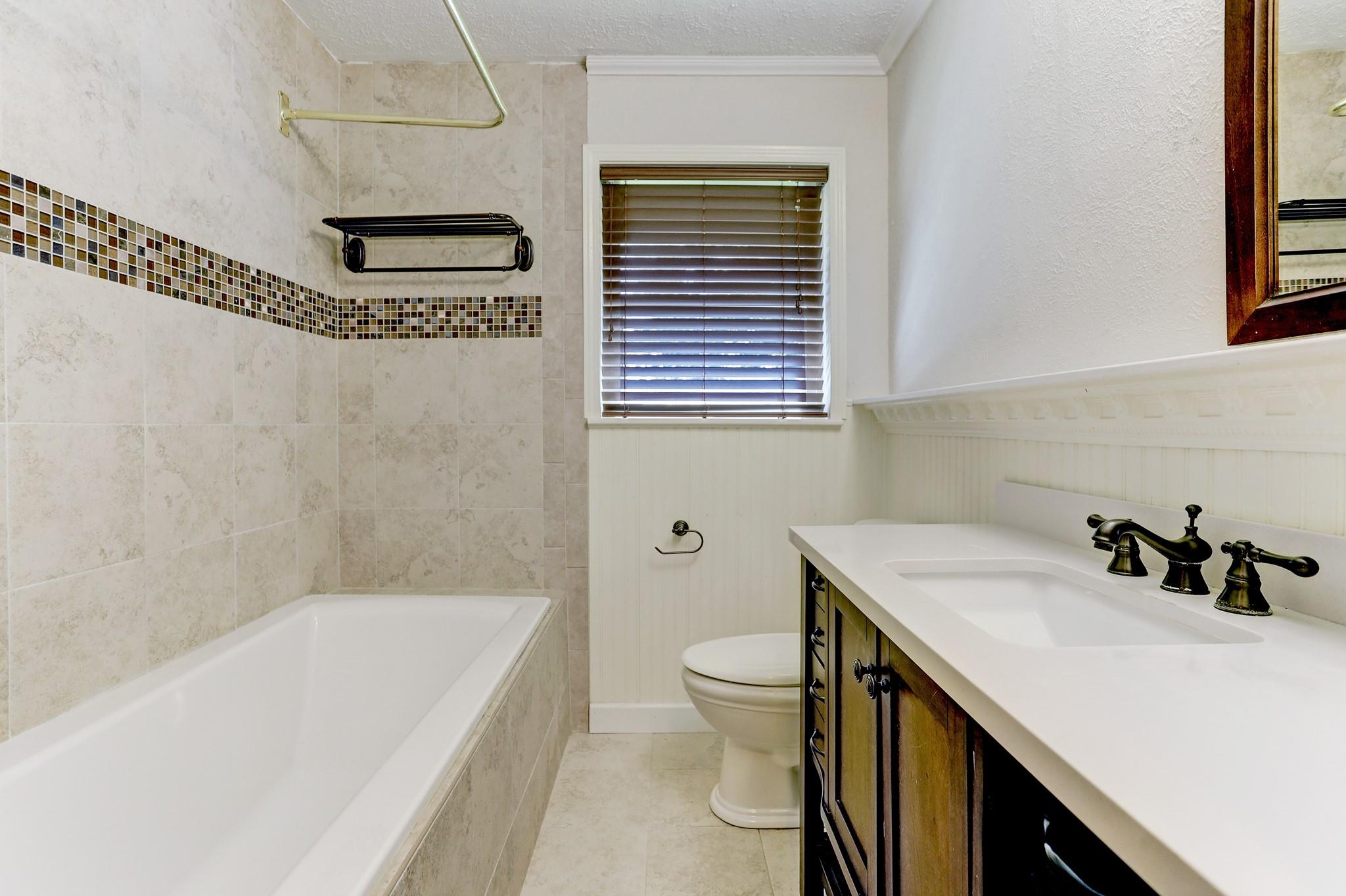 2015 Ebony Lane Property Photo 12