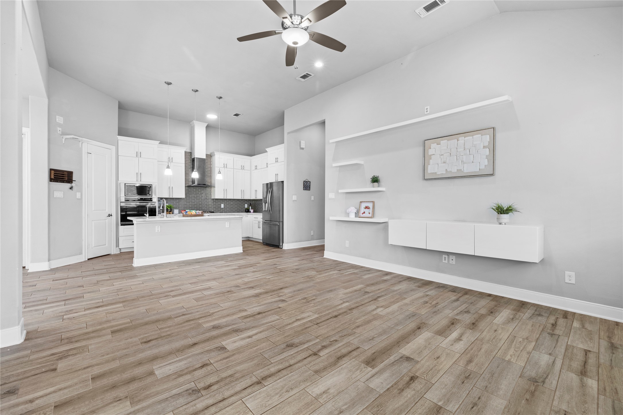 8938 Intervale Street Property Photo 16
