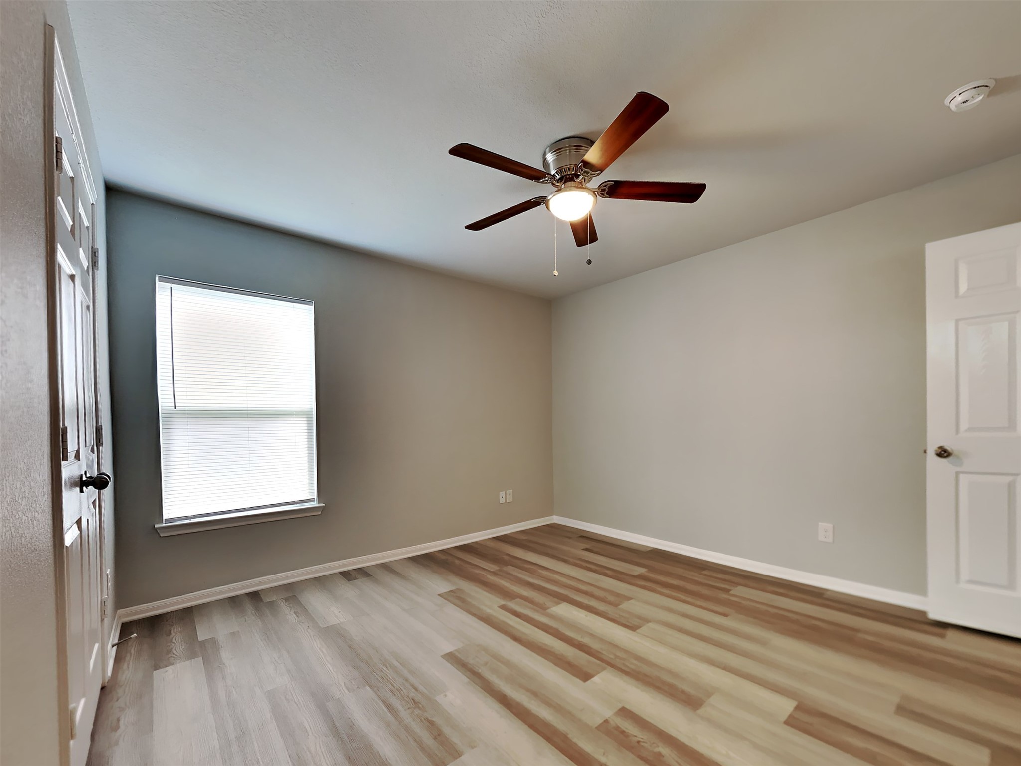 16696 E Ivanhoe Property Photo 6