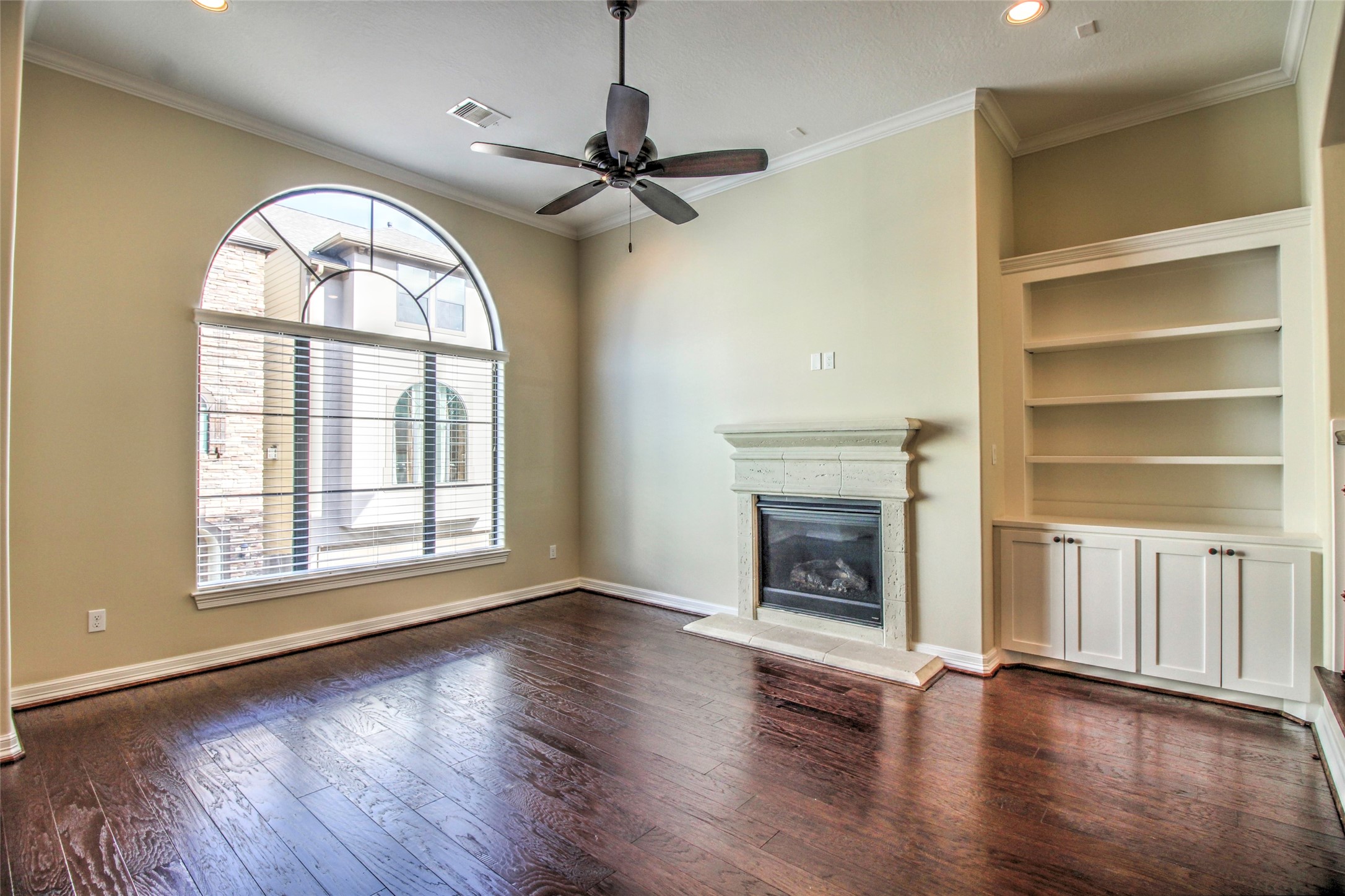 11207 Mattina Drive Property Photo 6