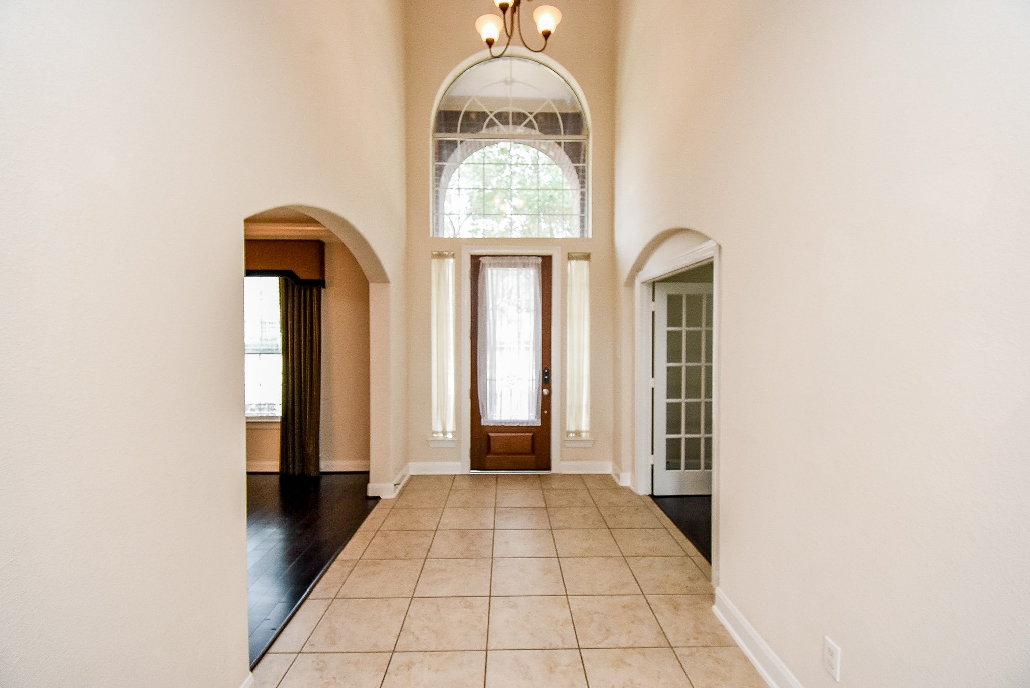 6023 Gatewood Manor Drive Property Photo 3