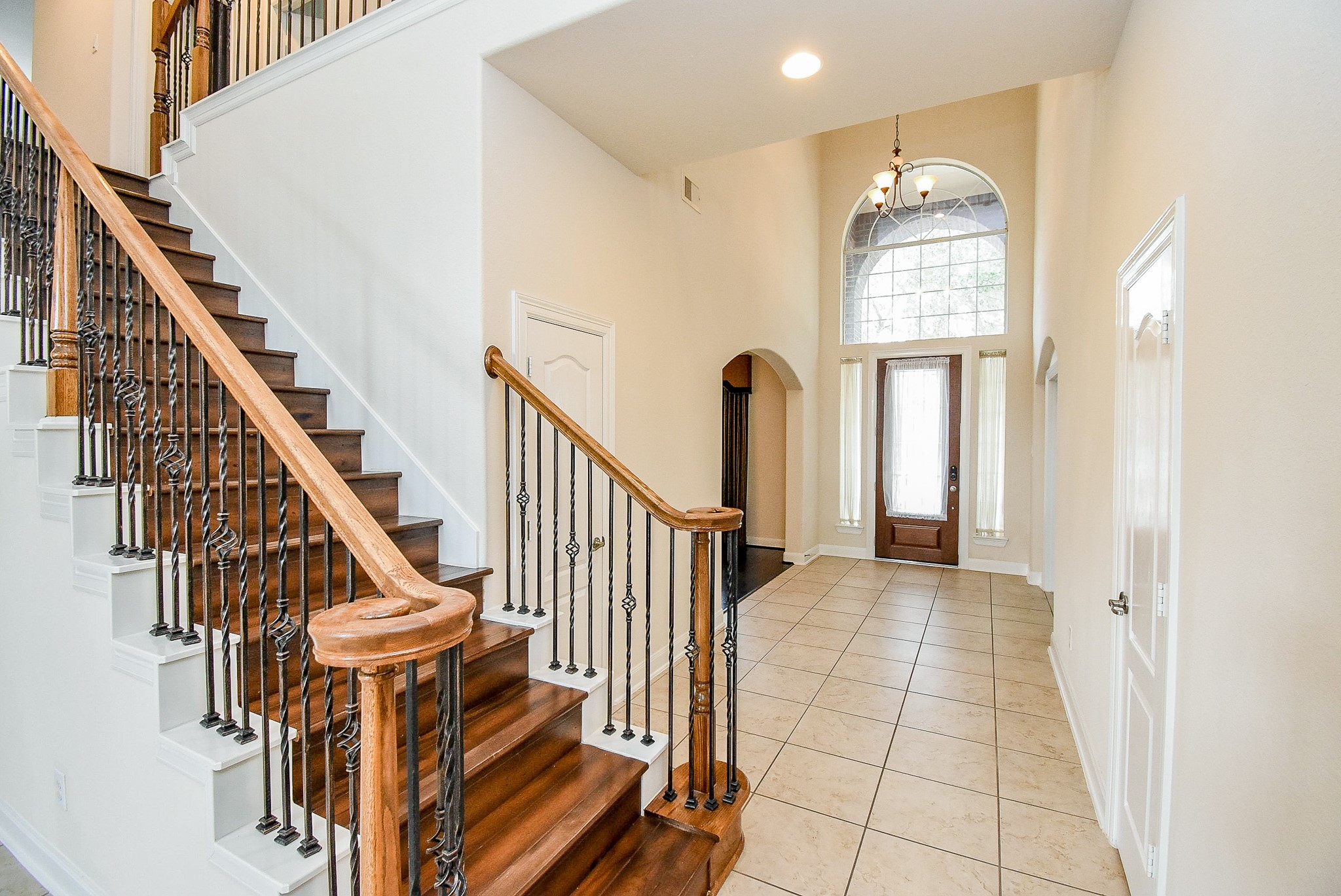 6023 Gatewood Manor Drive Property Photo 4