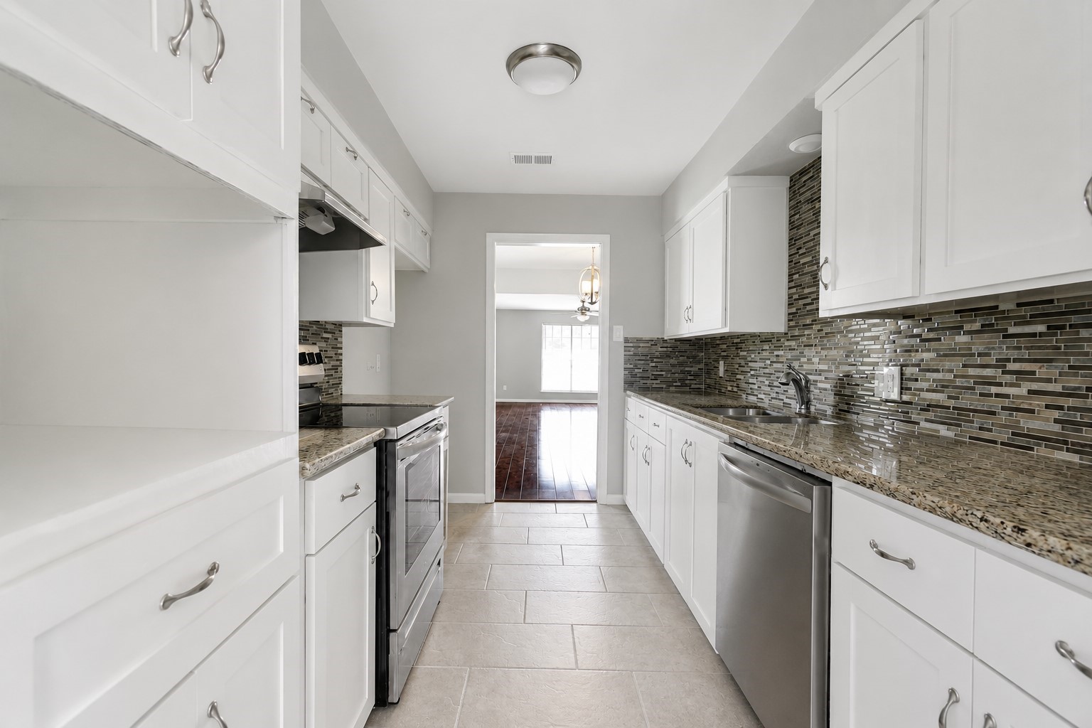 1833 Country Village Boulevard Property Photo 6