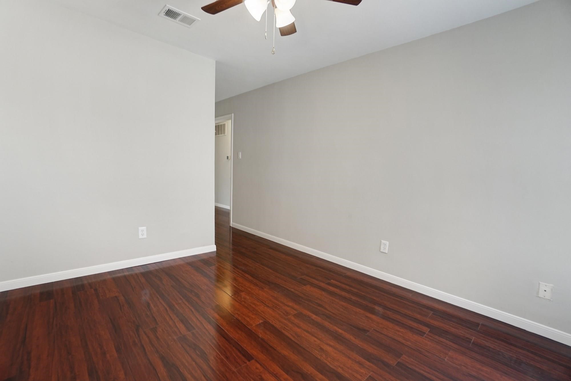 1833 Country Village Boulevard Property Photo 9