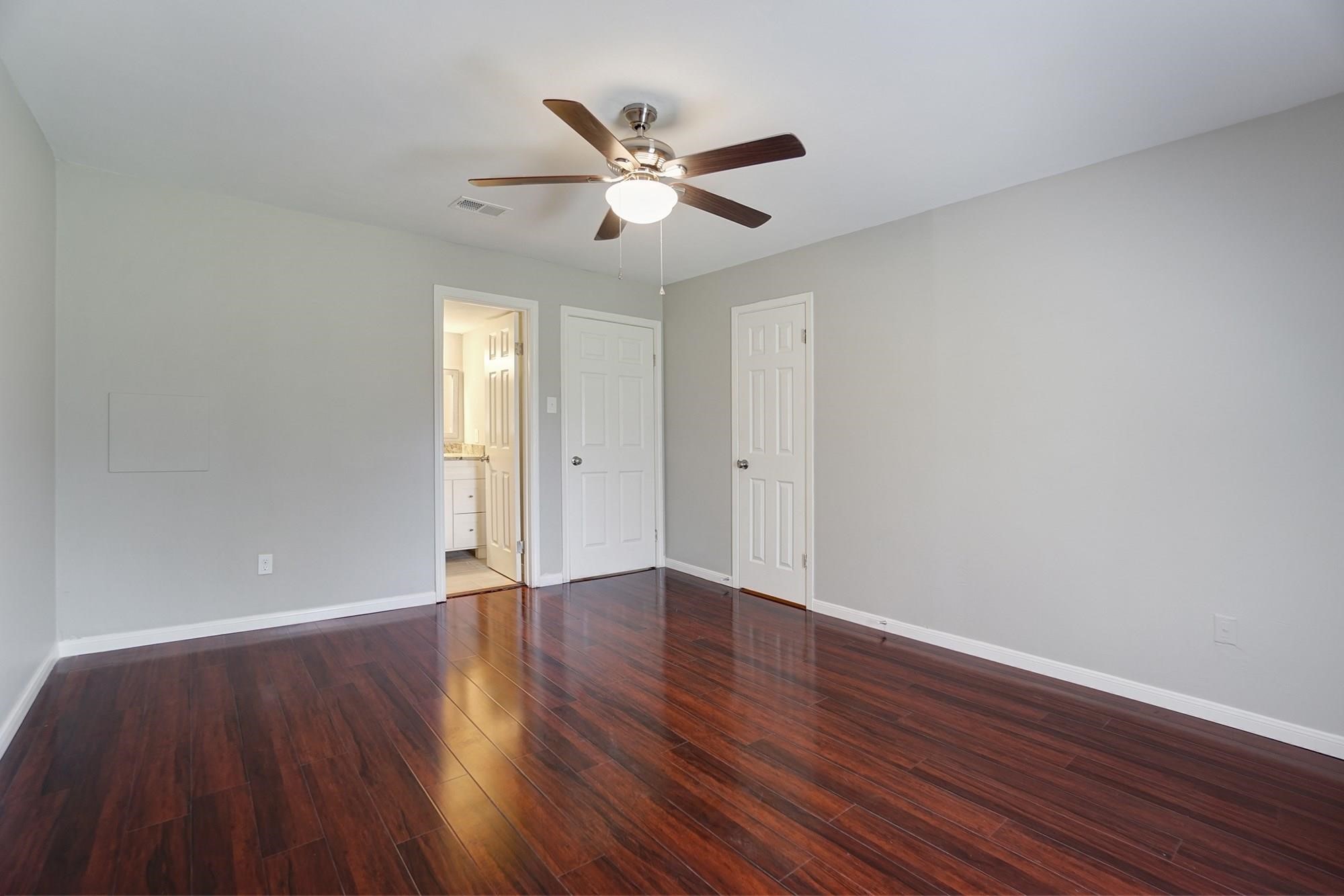 1833 Country Village Boulevard Property Photo 14