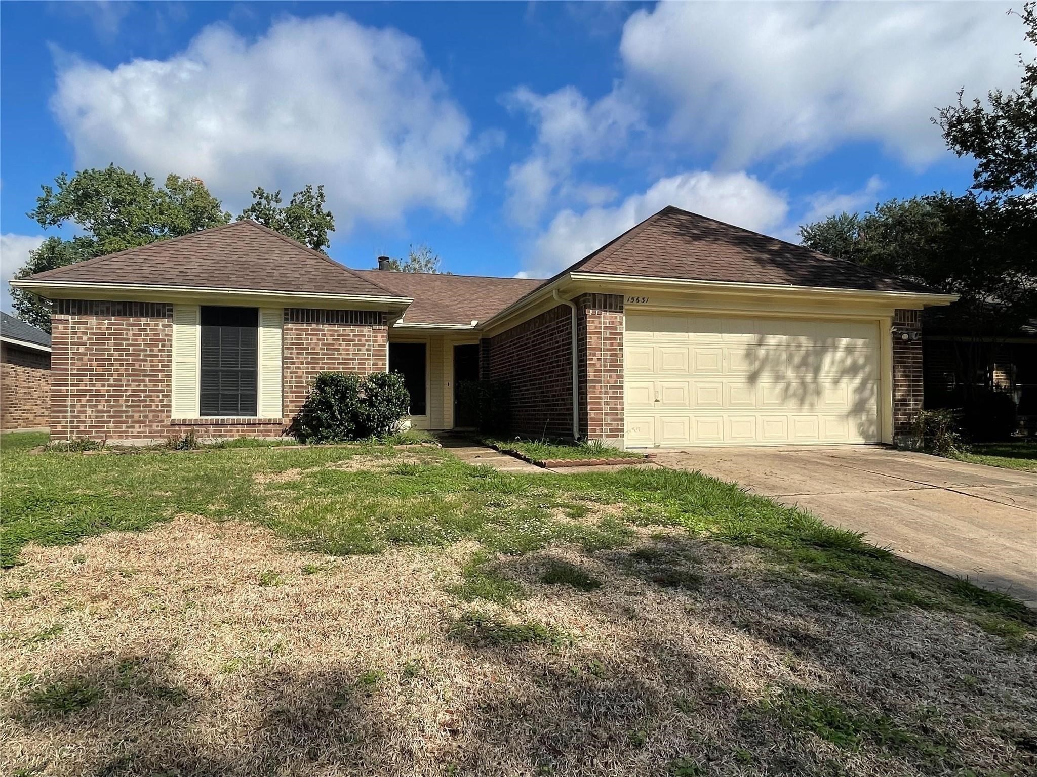 15631 Pilgrim Hall Drive Property Photo 2