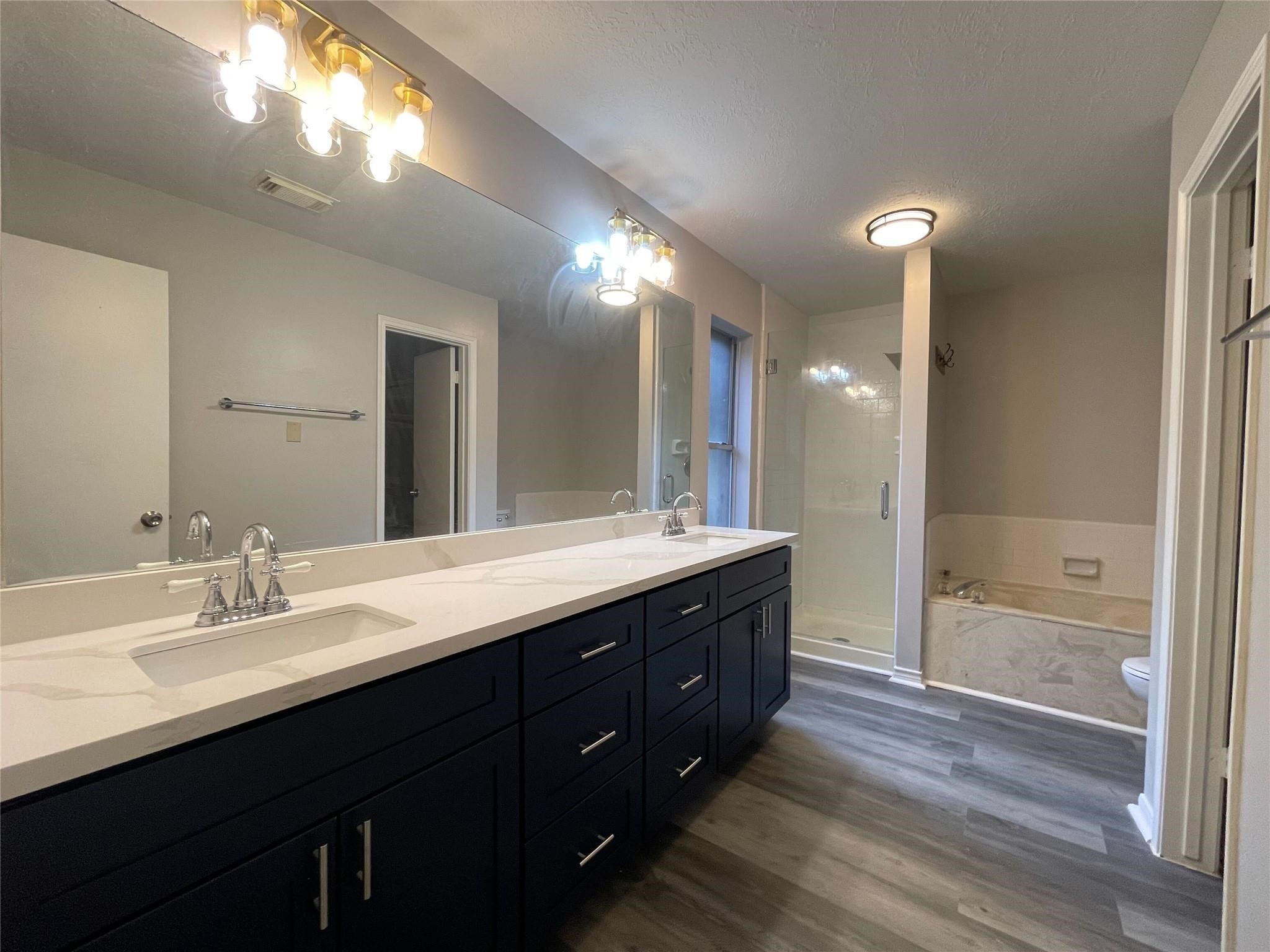 15631 Pilgrim Hall Drive Property Photo 10
