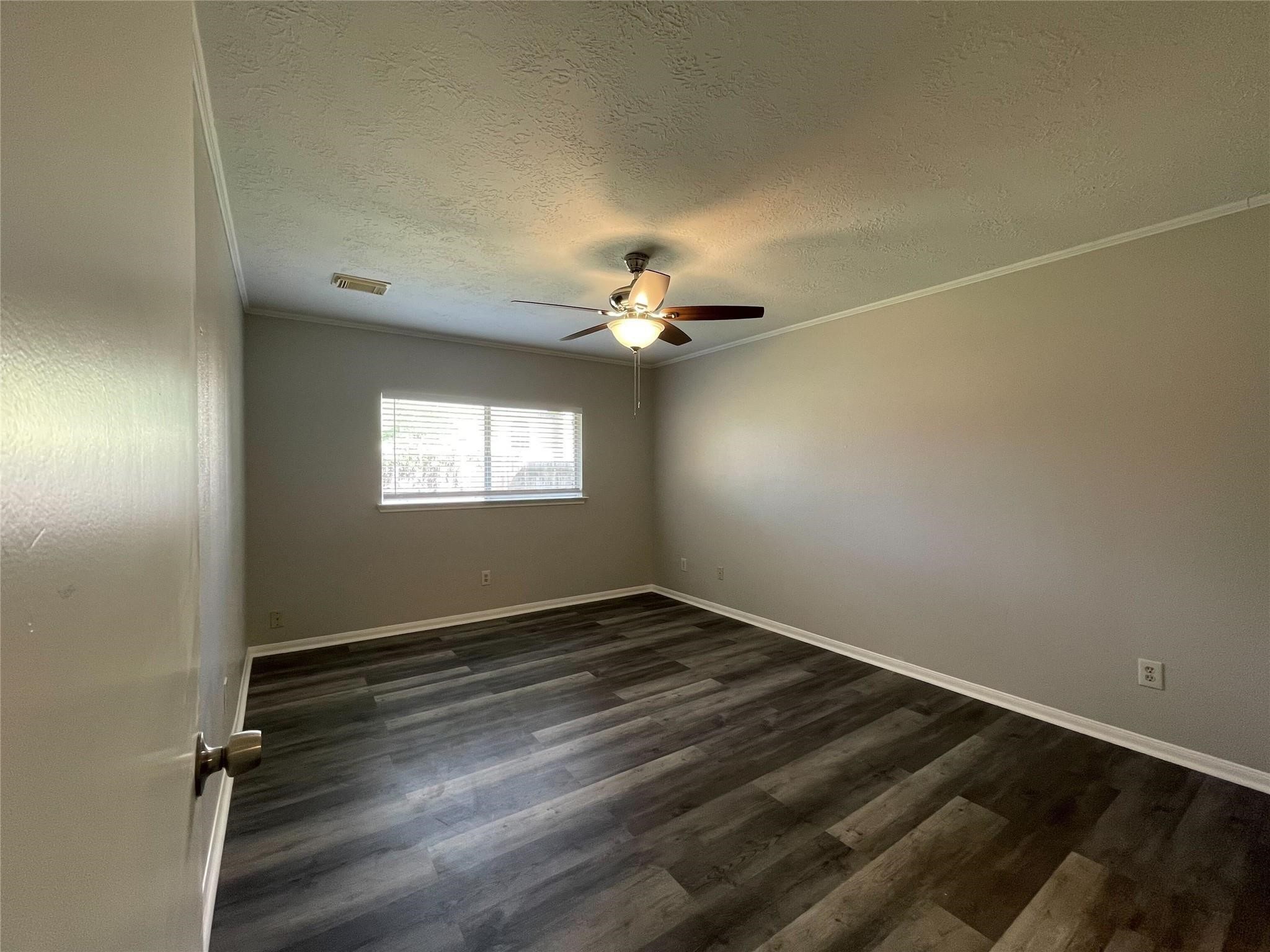 15631 Pilgrim Hall Drive Property Photo 11