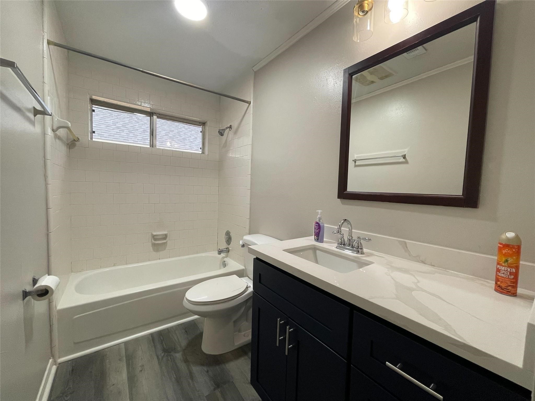15631 Pilgrim Hall Drive Property Photo 12