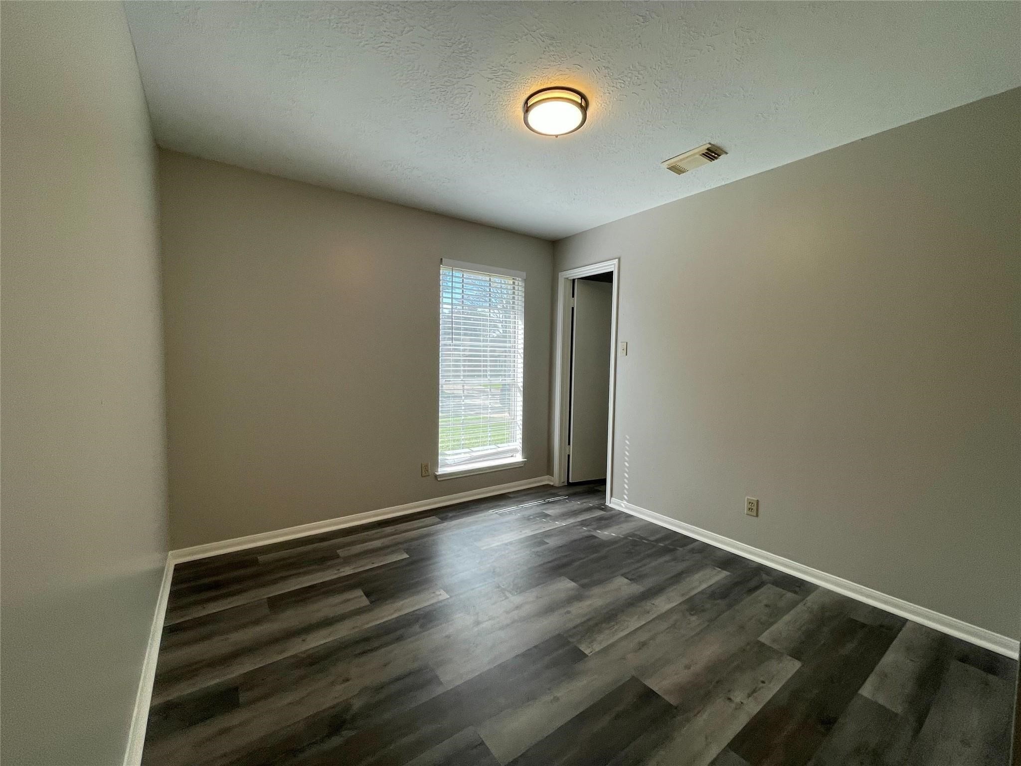 15631 Pilgrim Hall Drive Property Photo 13