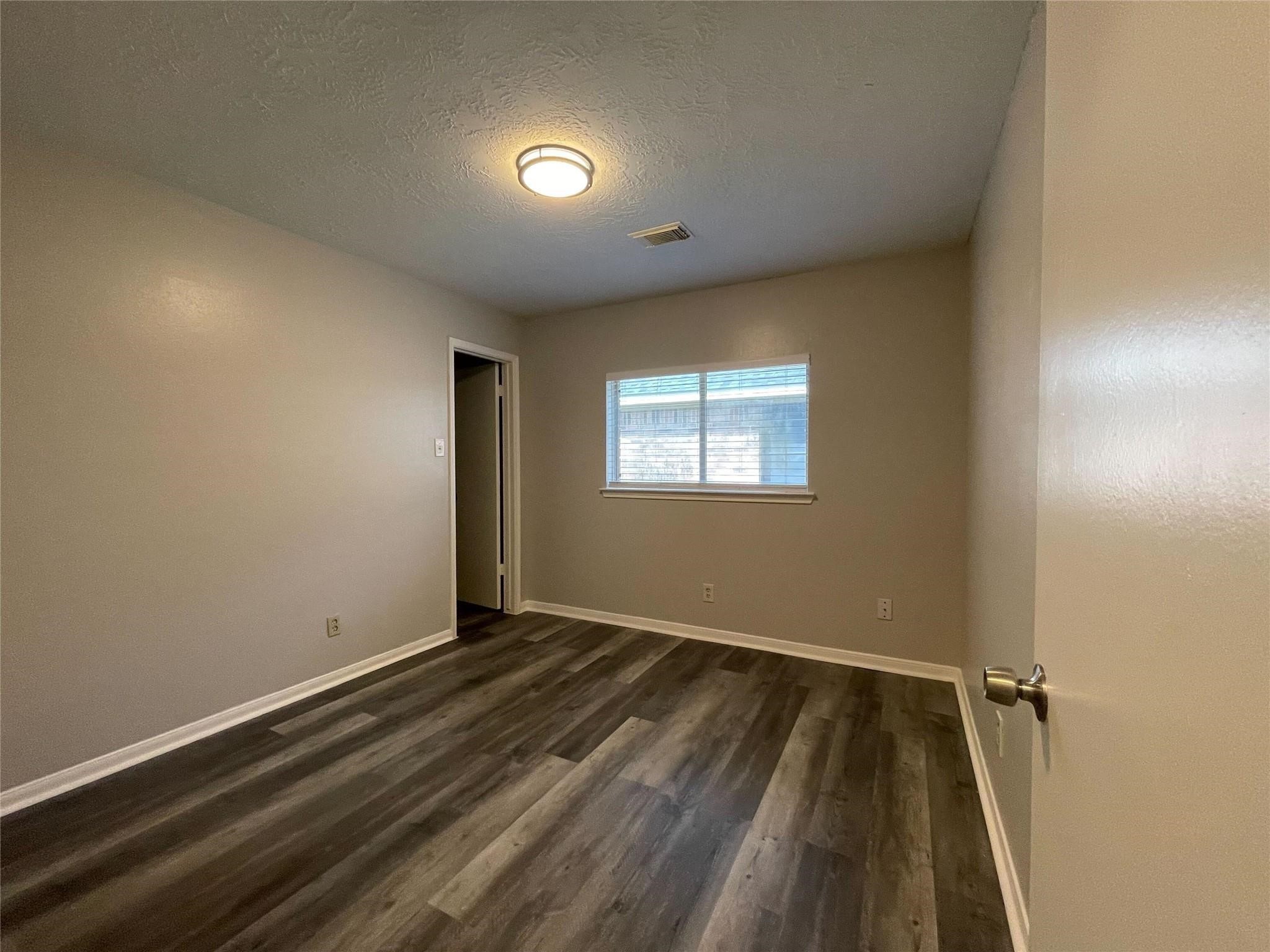 15631 Pilgrim Hall Drive Property Photo 14