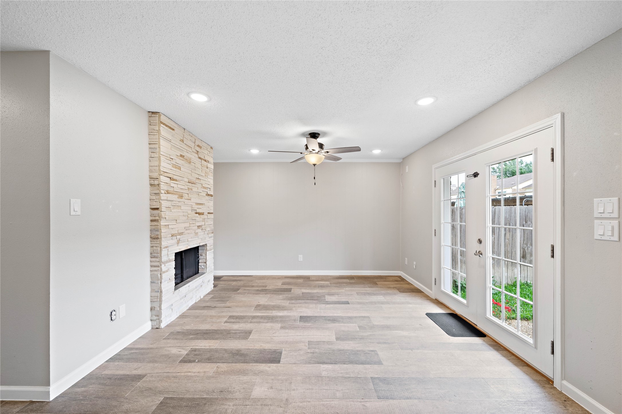 14256 Misty Meadow Lane Property Photo 6