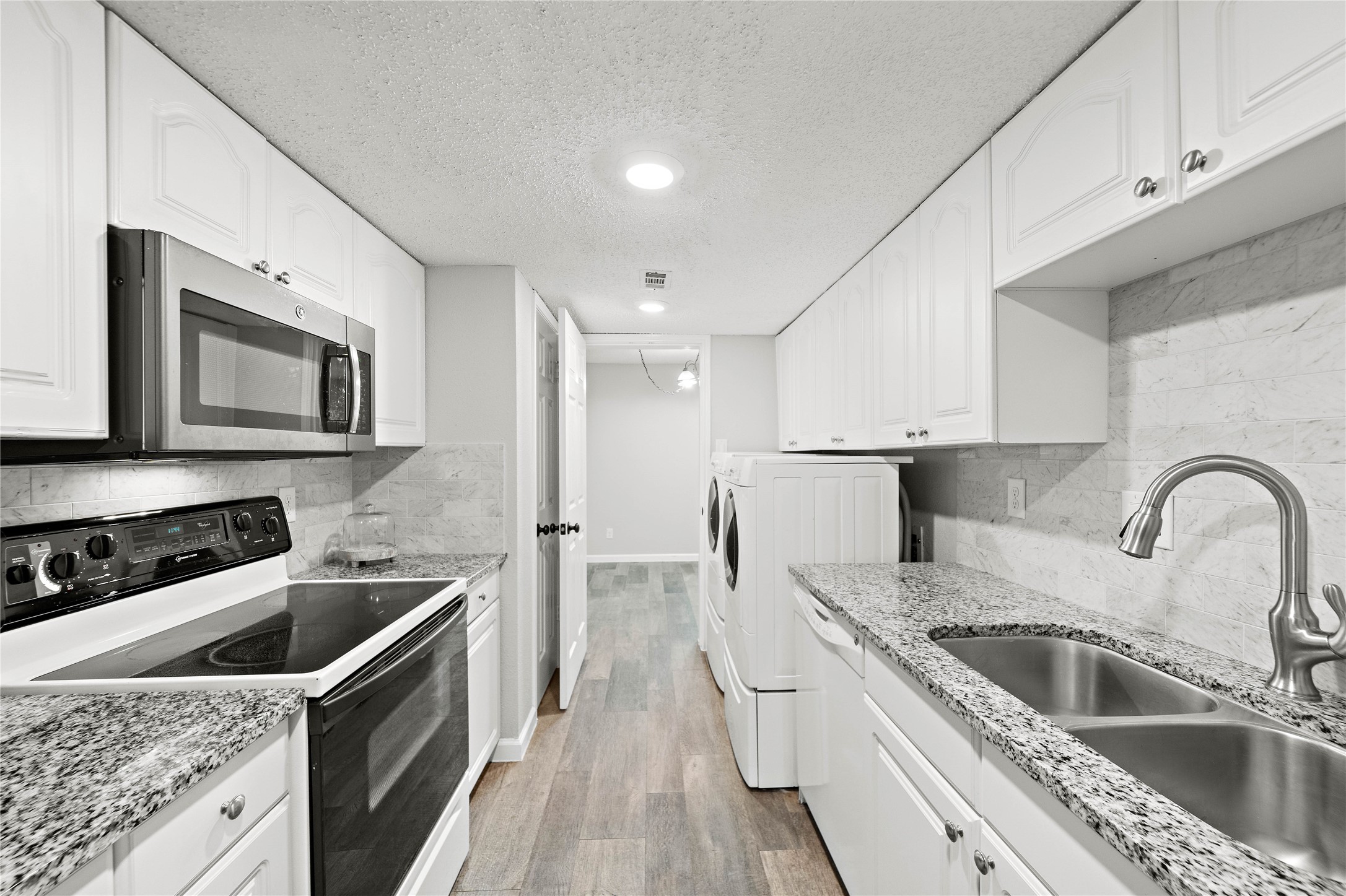 14256 Misty Meadow Lane Property Photo 10
