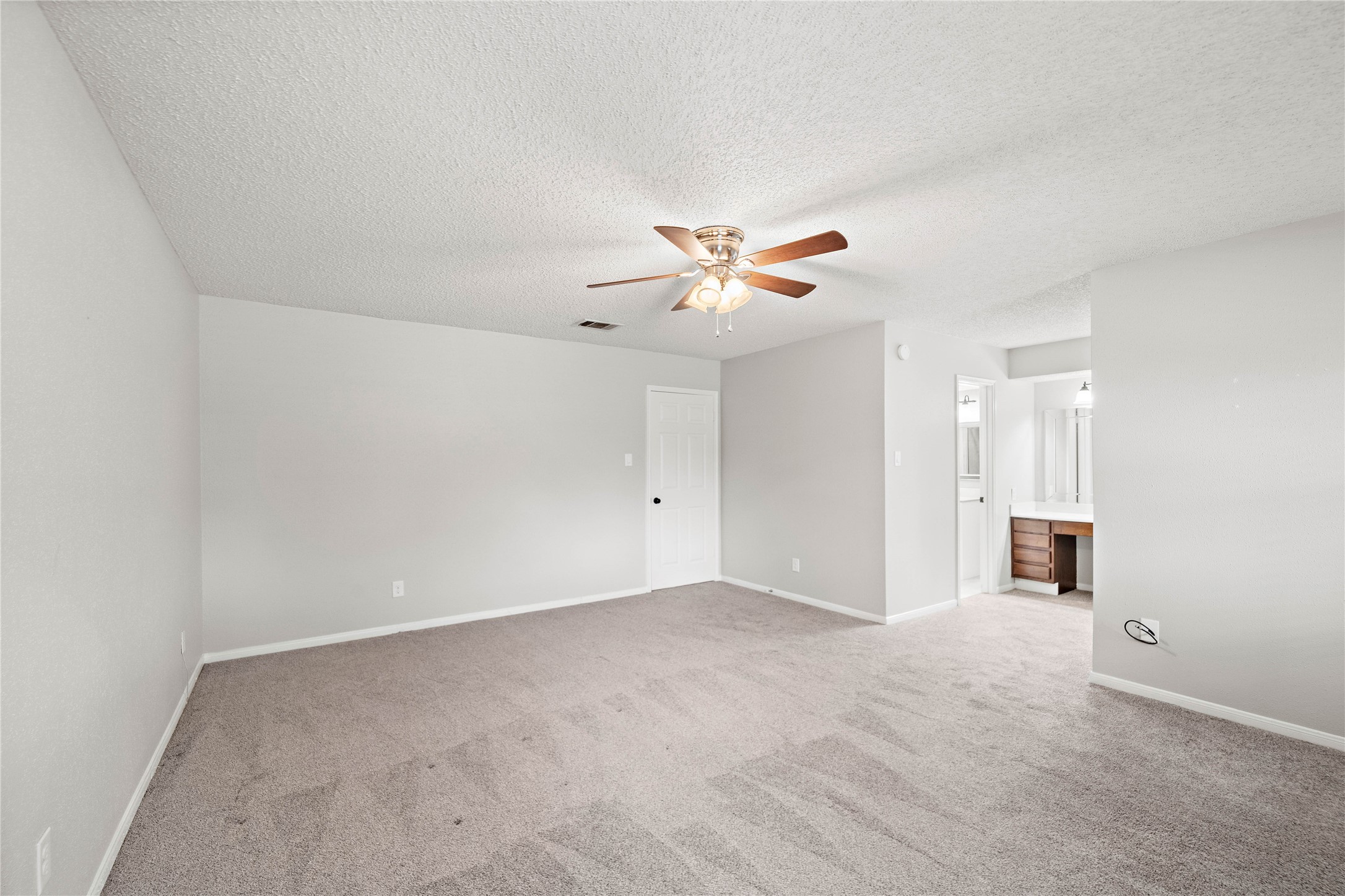 14256 Misty Meadow Lane Property Photo 14