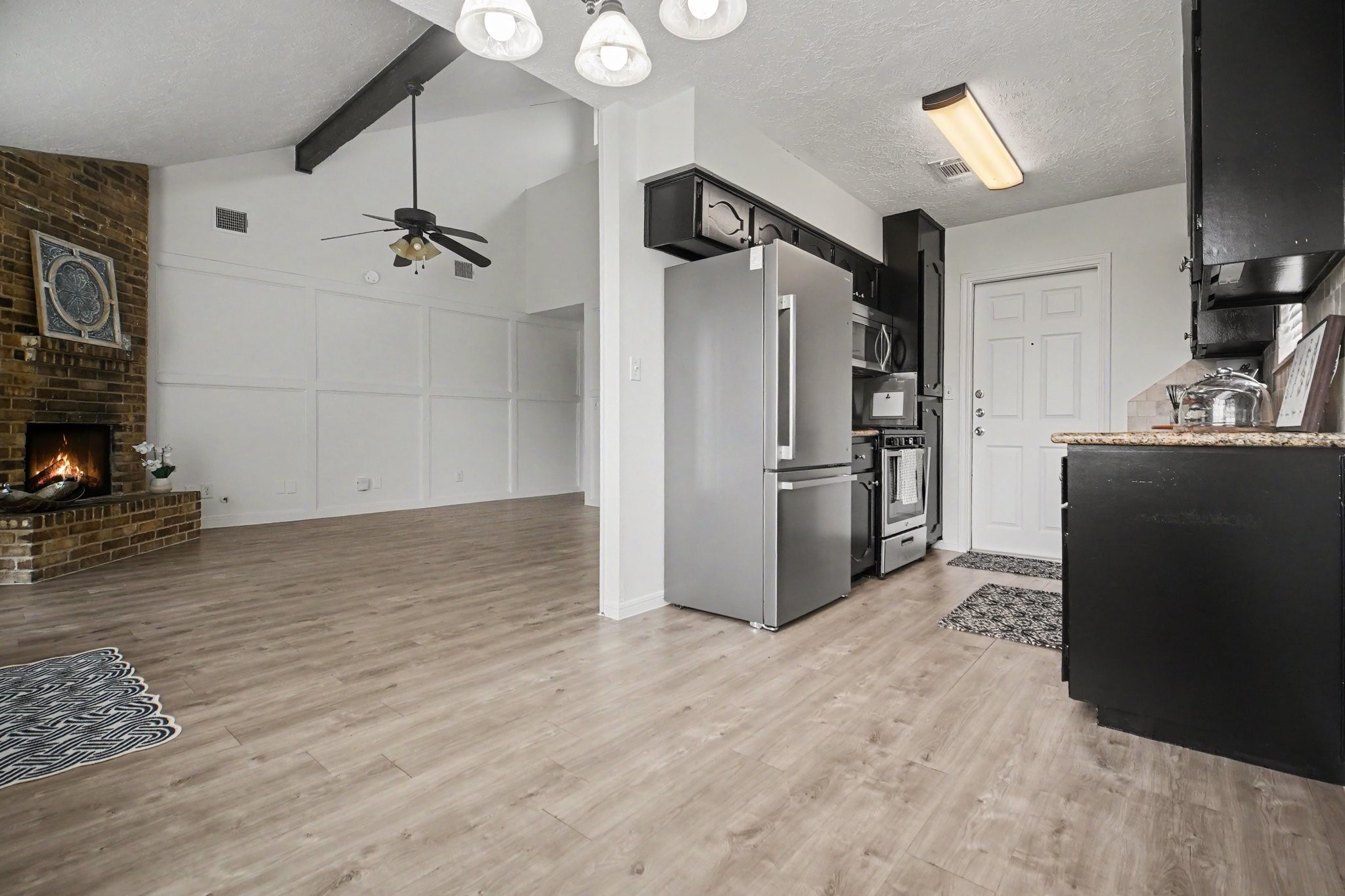 1227 Mission Drive Property Photo 6