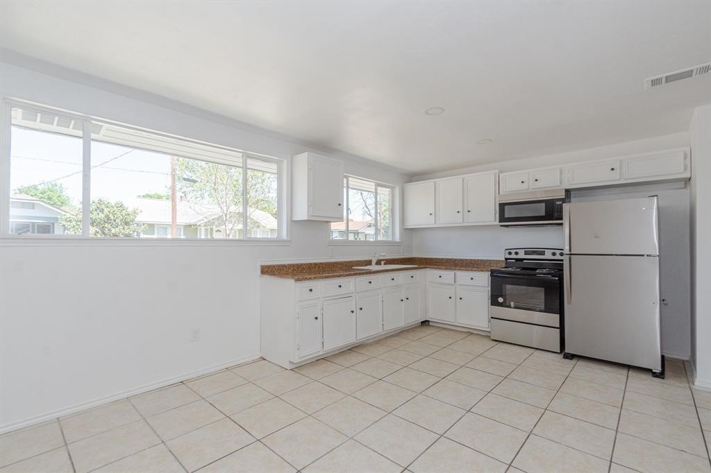 312 N Gaillard Street Property Photo 8