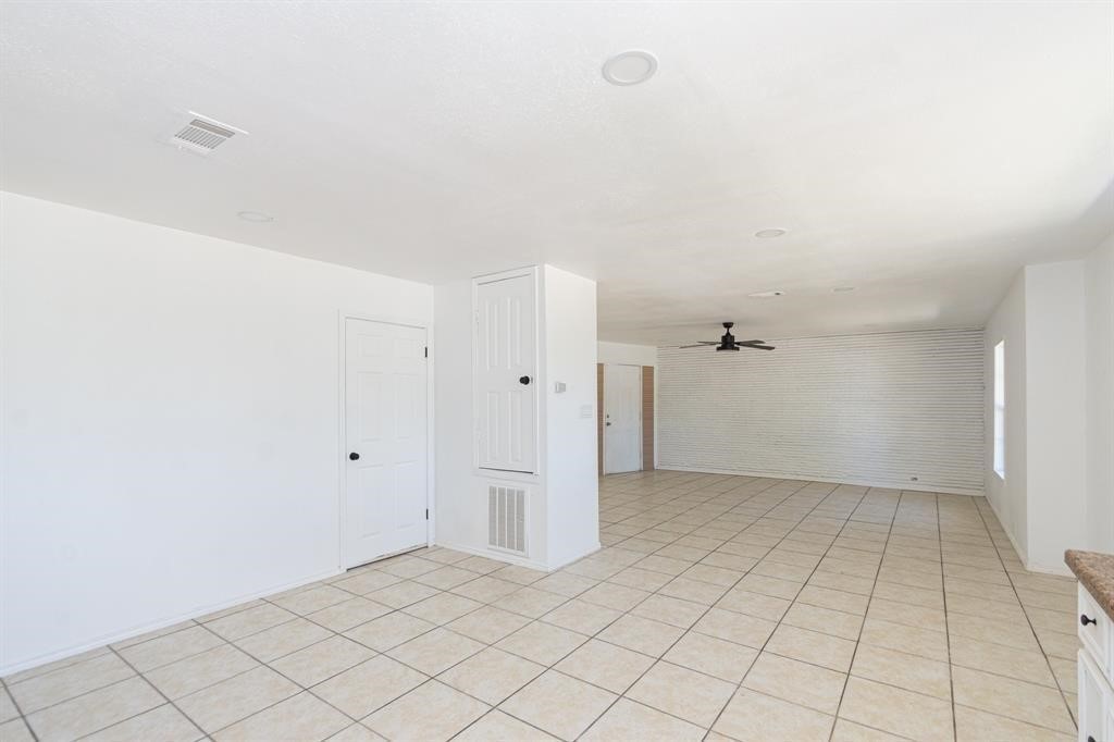 312 N Gaillard Street Property Photo 10