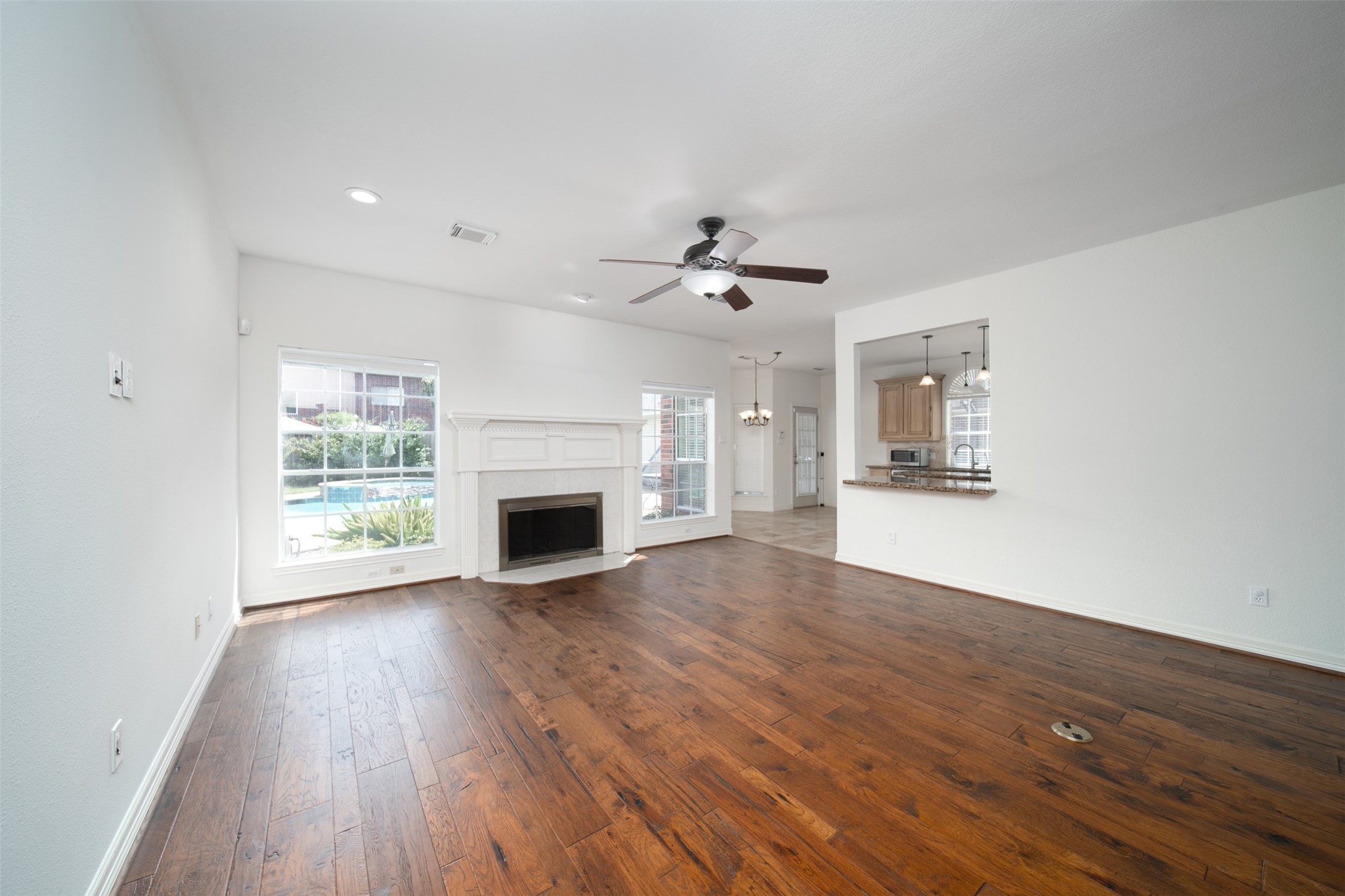 3815 Hogan Court Property Photo 8