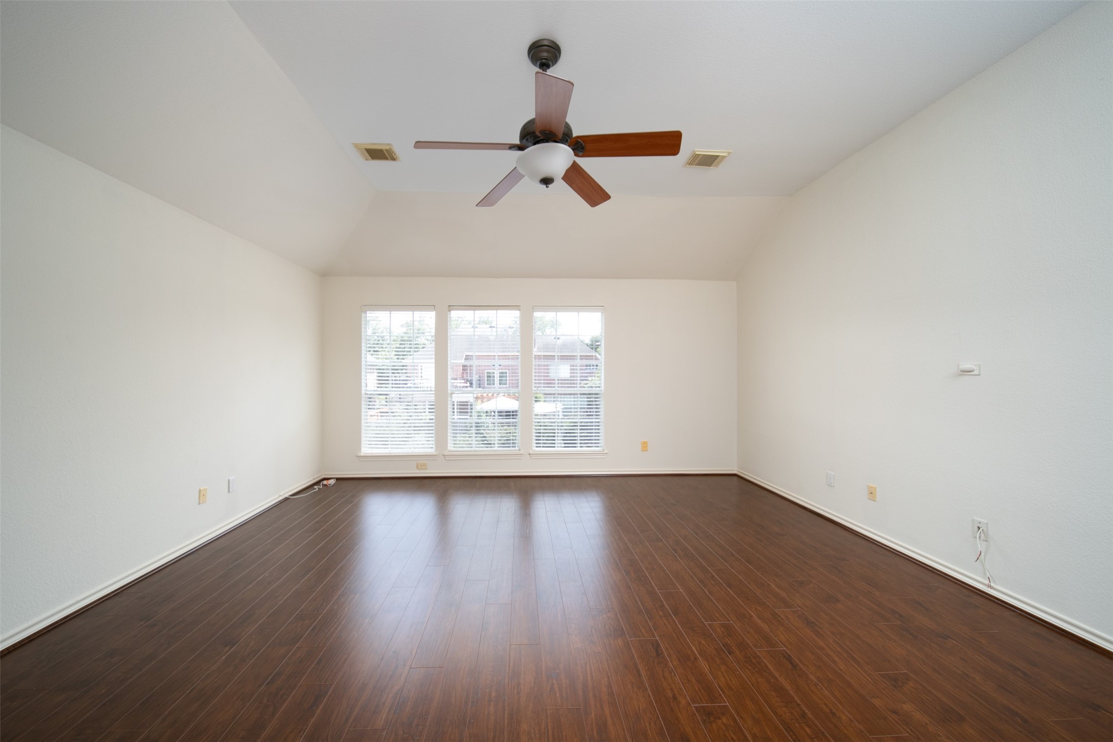 3815 Hogan Court Property Photo 24