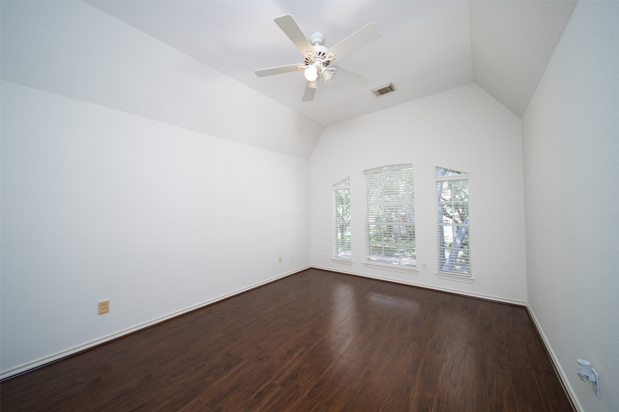 3815 Hogan Court Property Photo 25