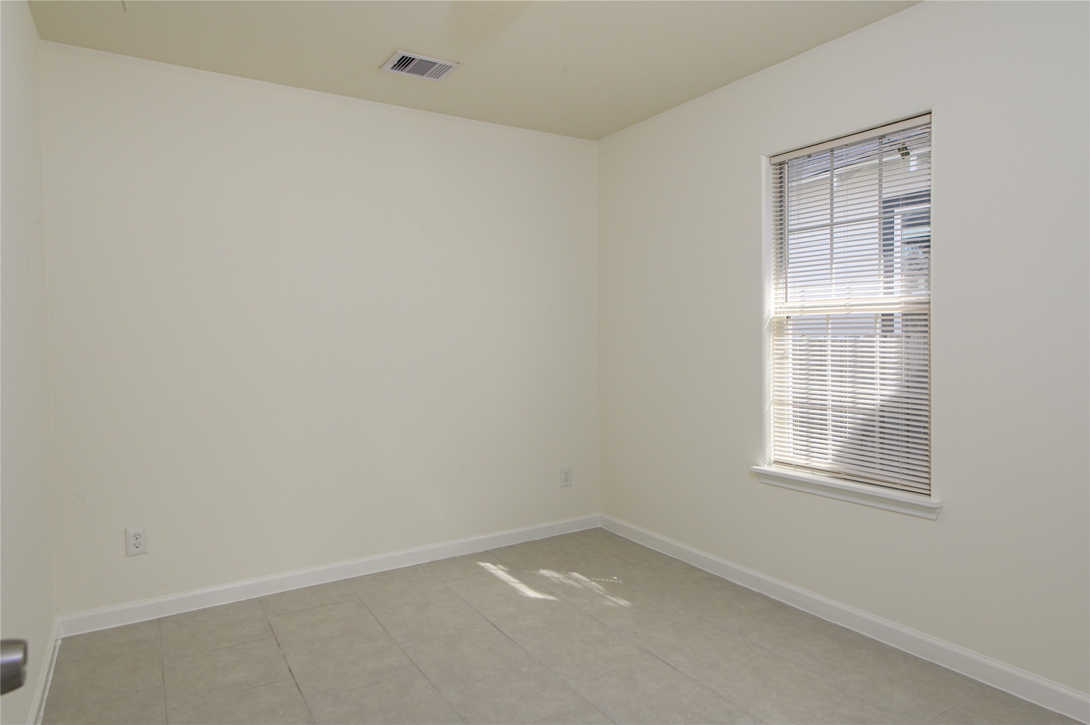 3409 Simmons Street Property Photo 6