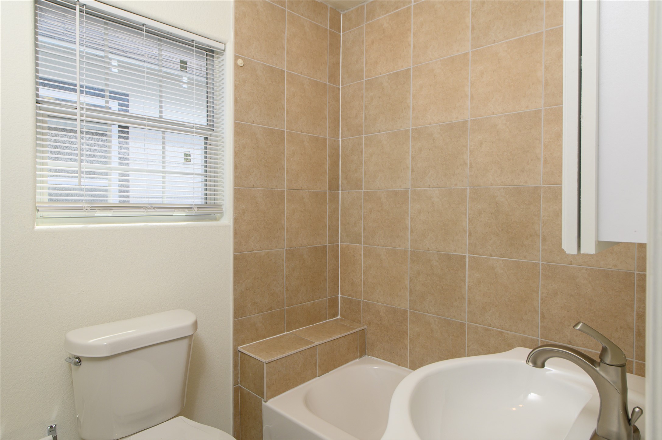 3409 Simmons Street Property Photo 8