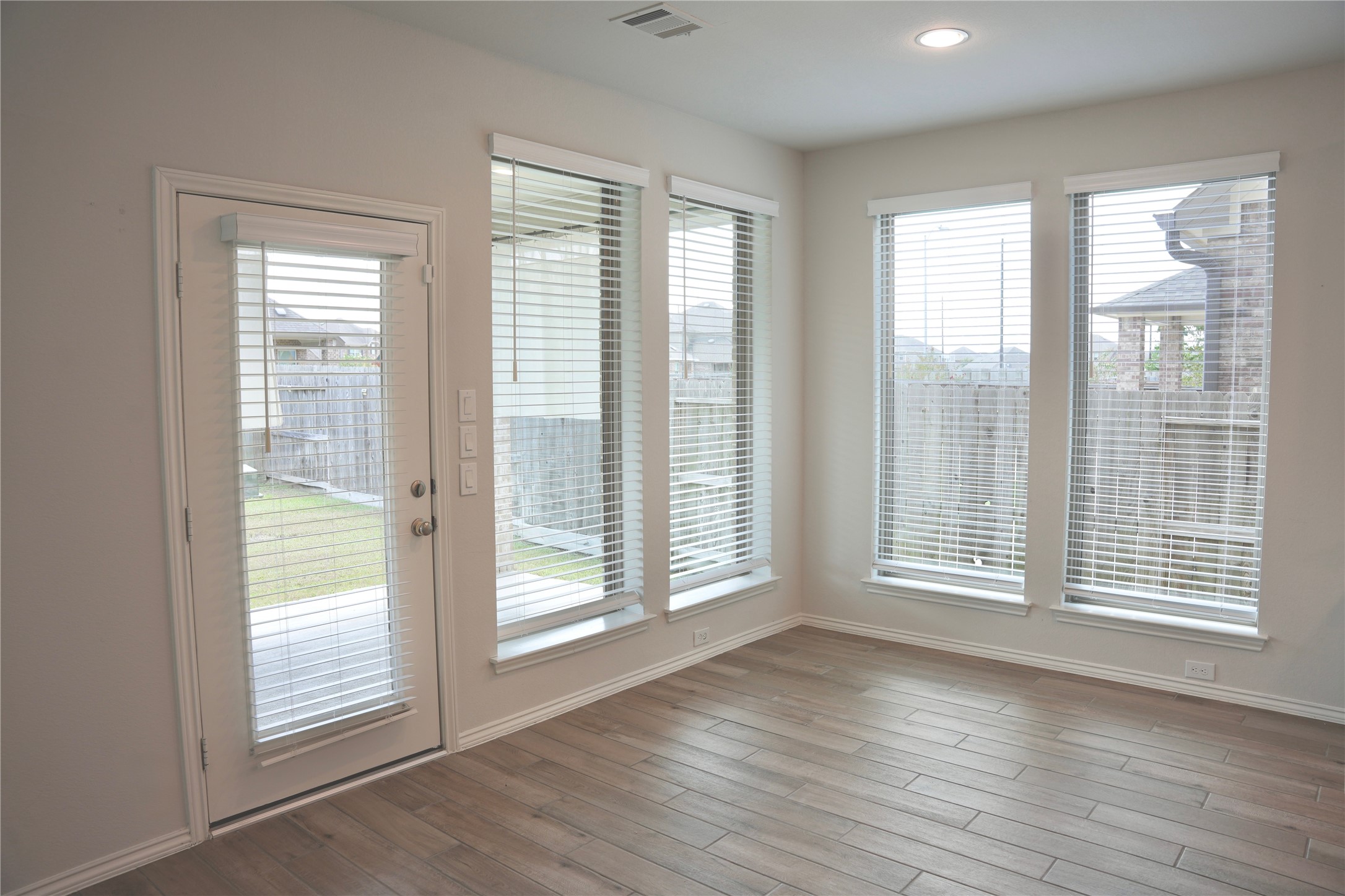 24727 Tanoureen Drive Property Photo 21