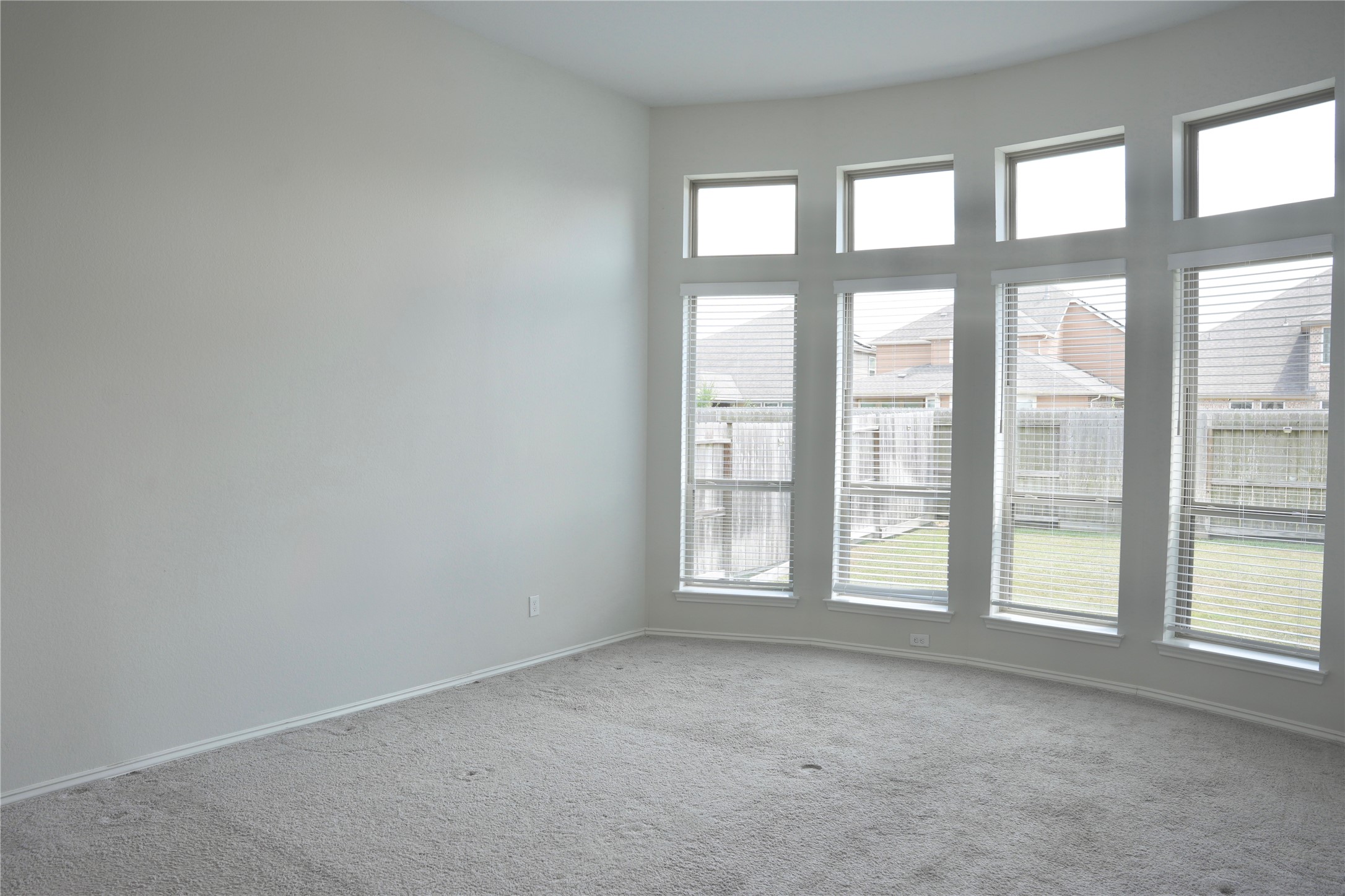 24727 Tanoureen Drive Property Photo 22
